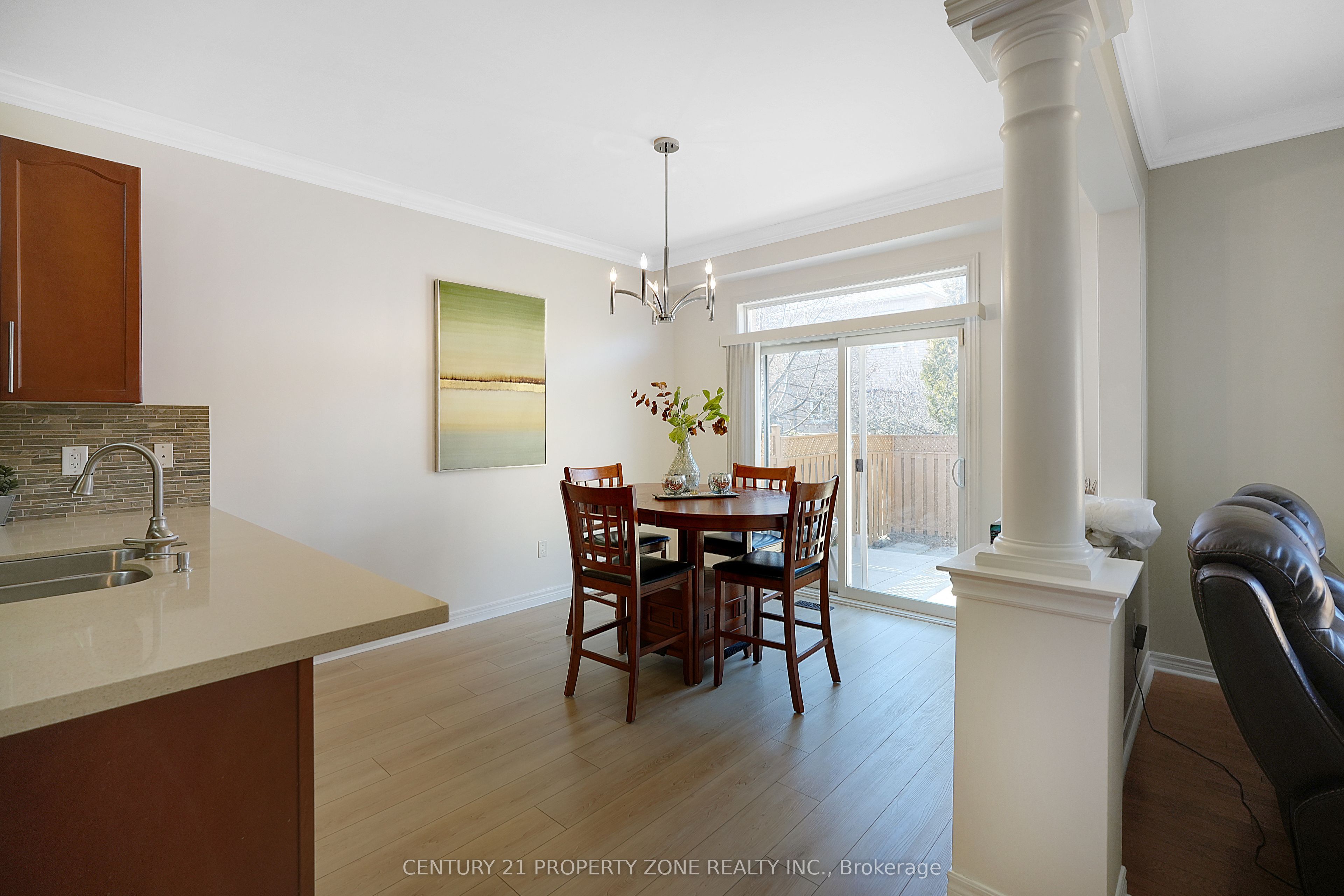 43 Alice Springs Crescent Property Photo 11