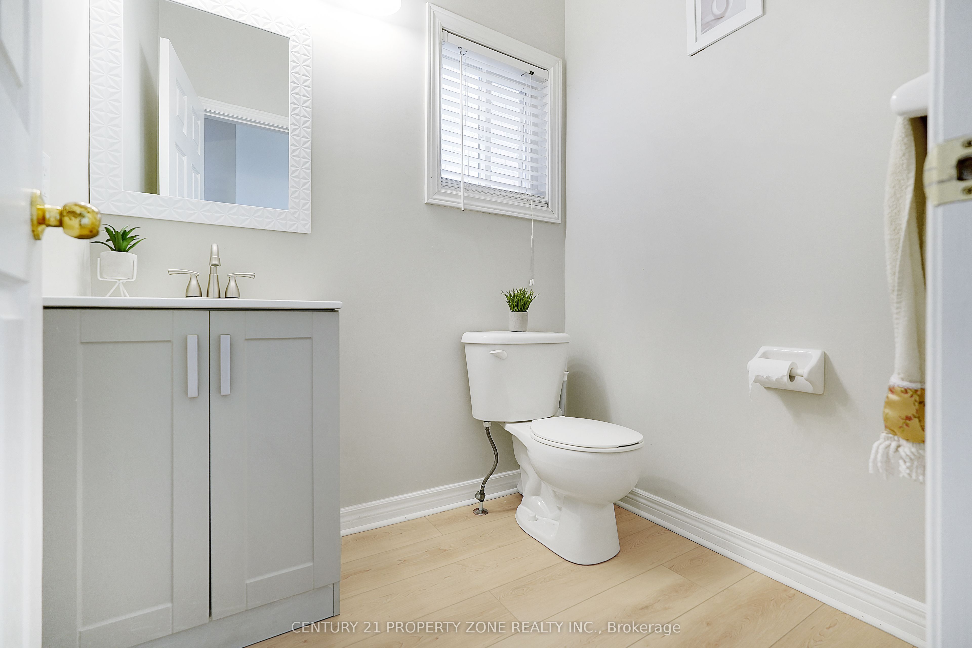 43 Alice Springs Crescent Property Photo 13
