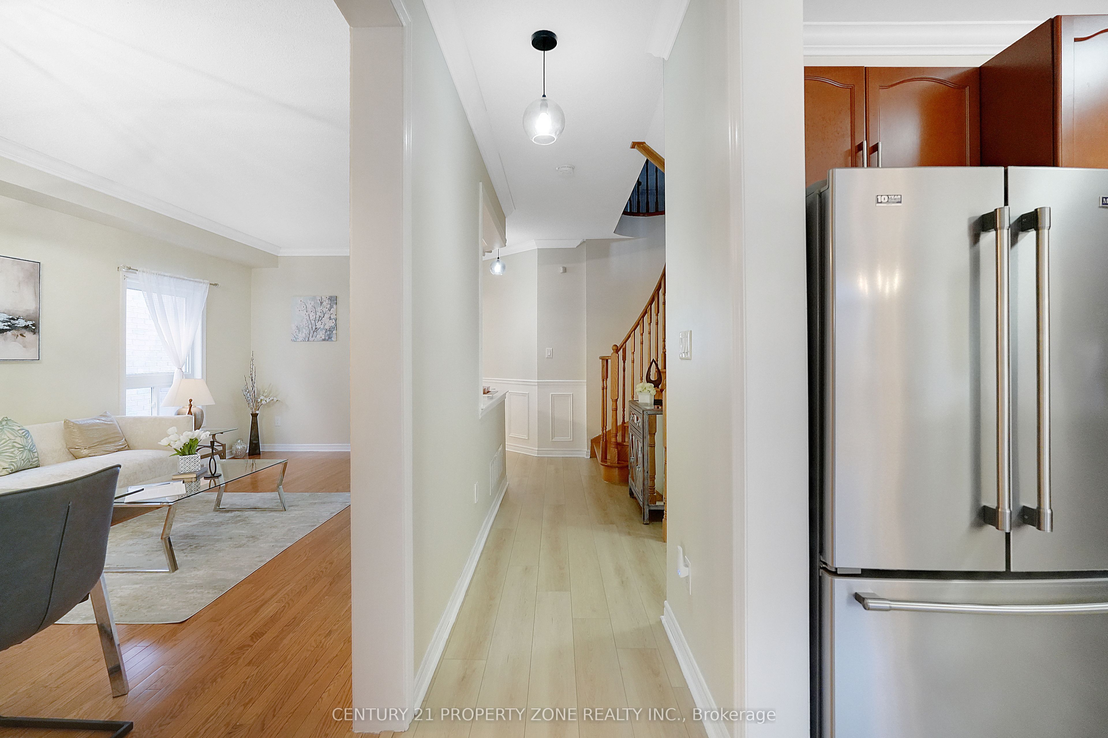 43 Alice Springs Crescent Property Photo 14