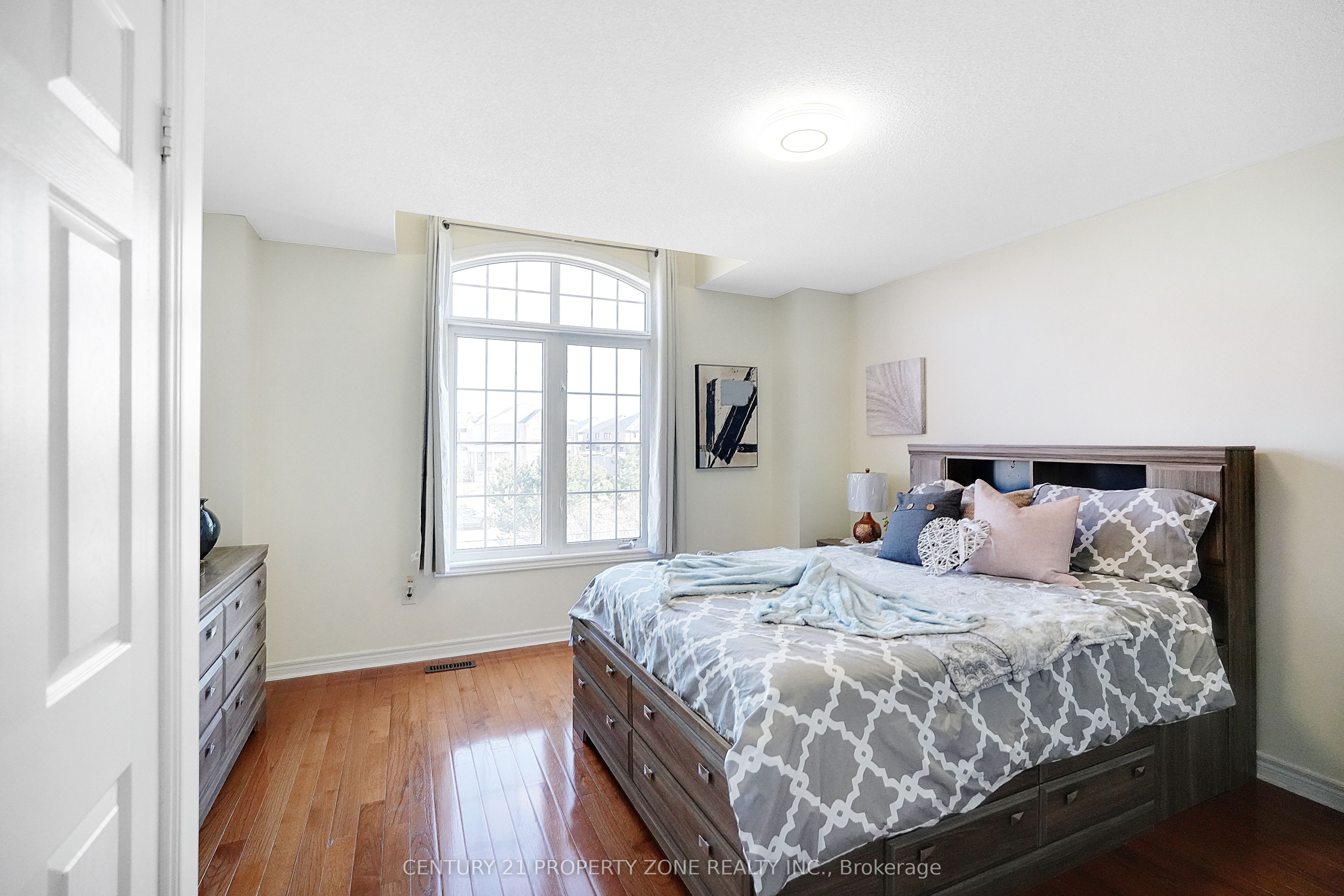43 Alice Springs Crescent Property Photo 21