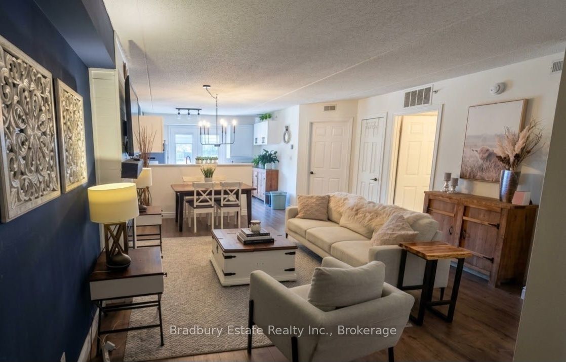 2045 Appleby Line 305 Property Photo 2