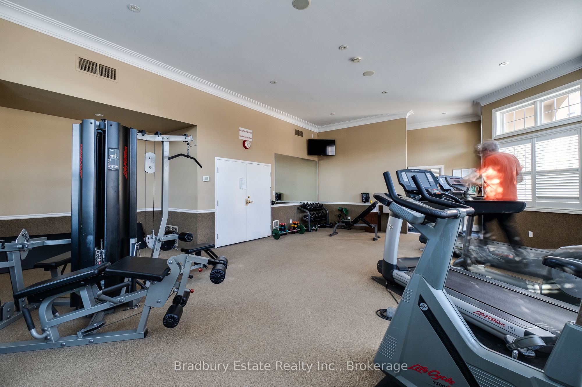 2045 Appleby Line 305 Property Photo 15