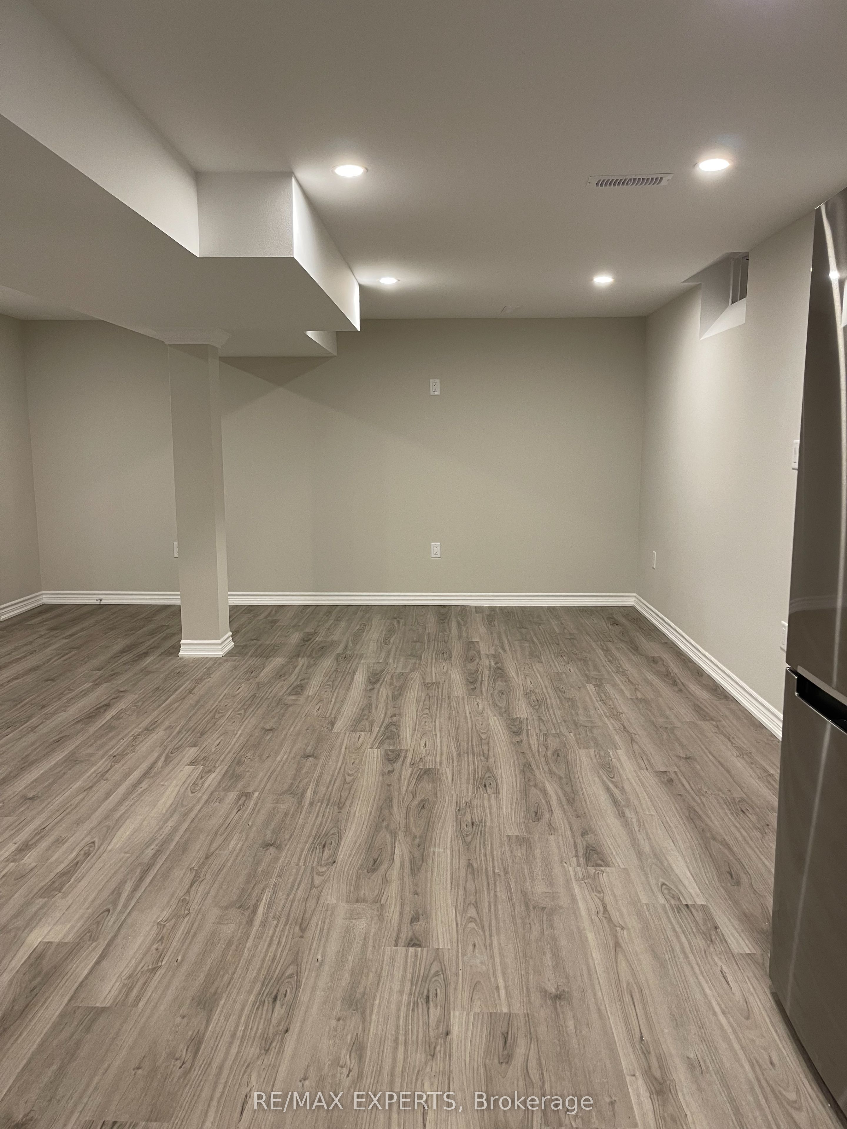 W13411612 Property Photo 4