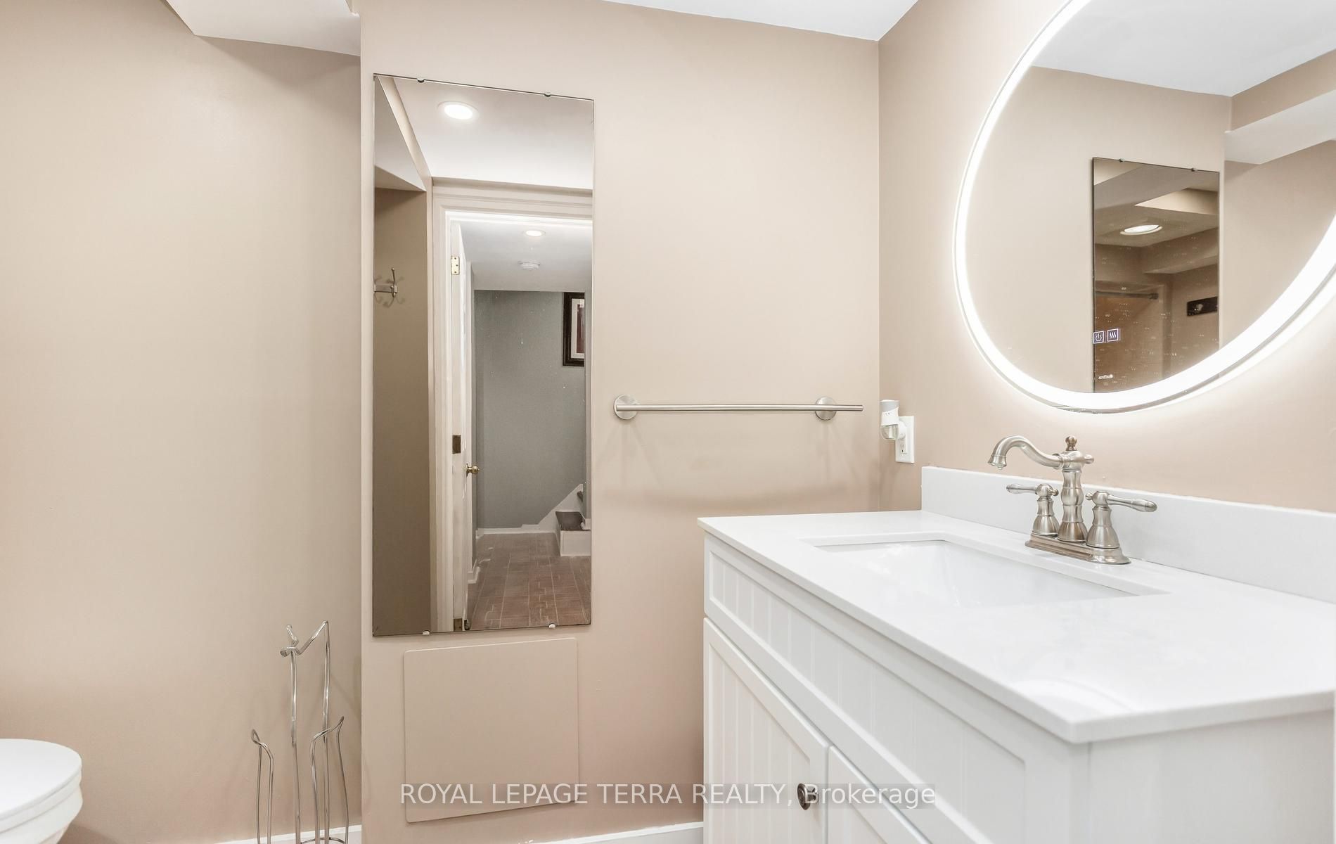 2475 Brookhurst Road Property Photo 26