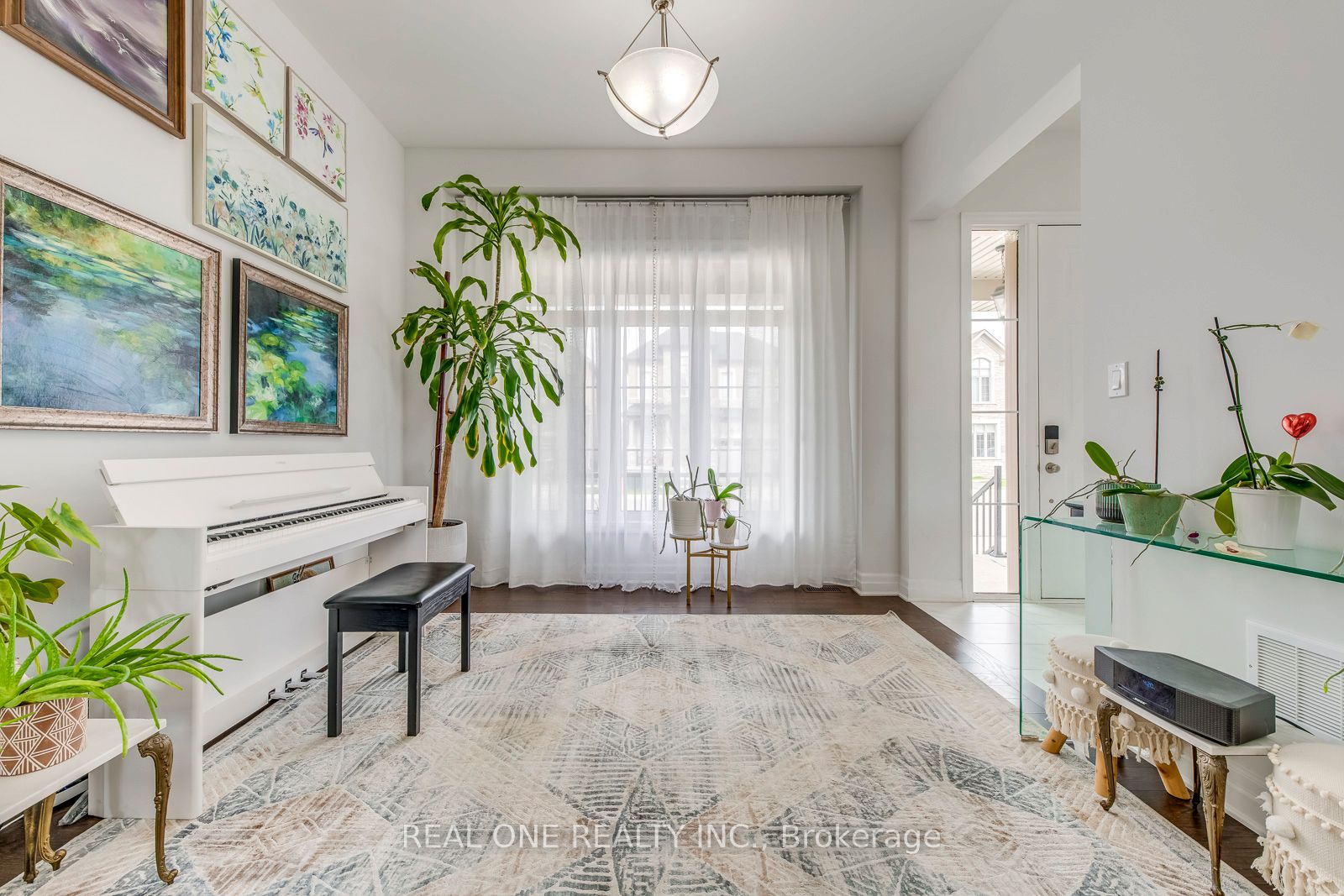 1079 John Laird Circle Property Photo 4