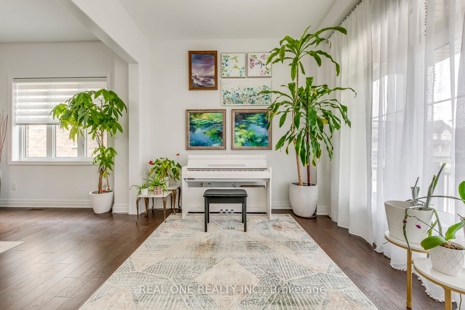 1079 John Laird Circle Property Photo 6