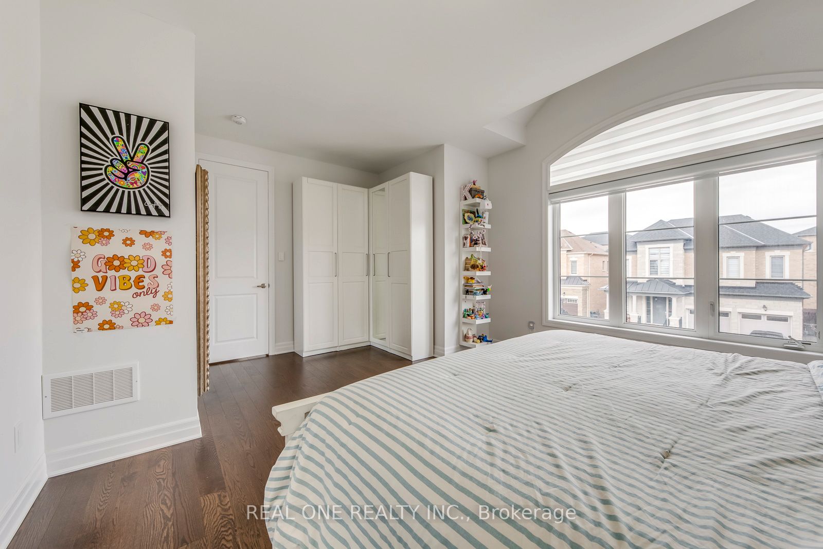 1079 John Laird Circle Property Photo 32