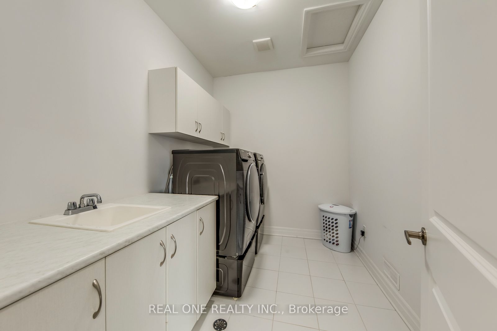 1079 John Laird Circle Property Photo 41