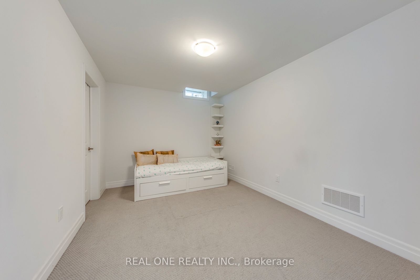 1079 John Laird Circle Property Photo 46