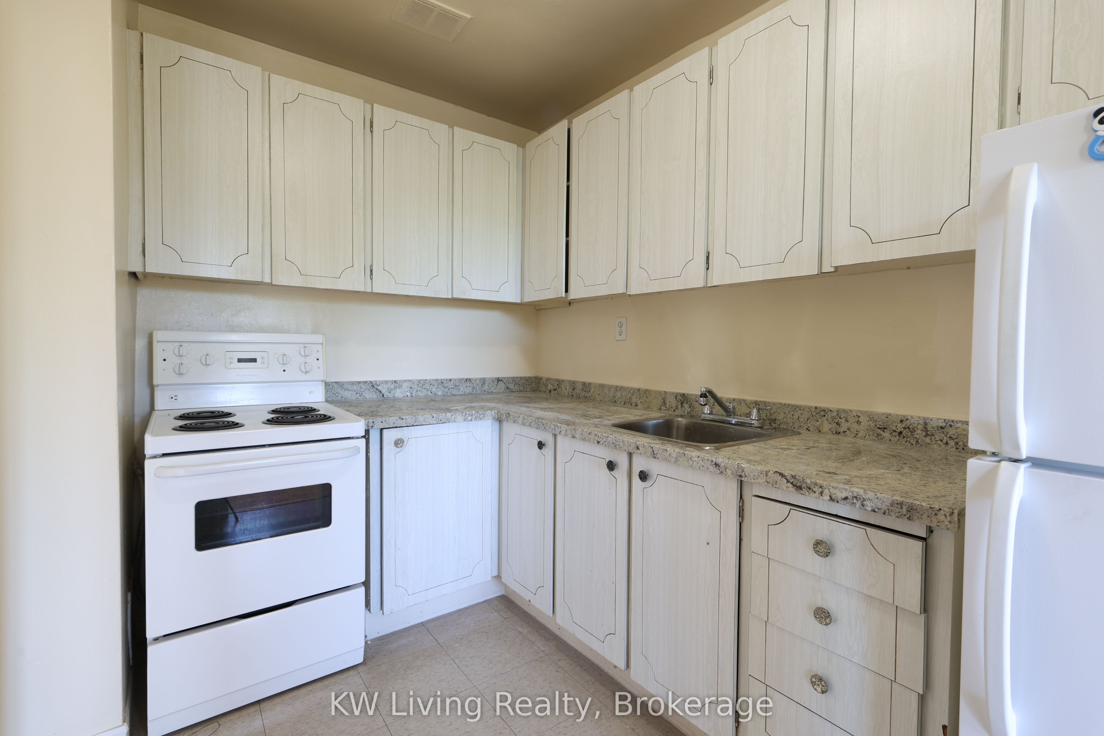 480 Lakeshore Road E 506 Property Photo 15