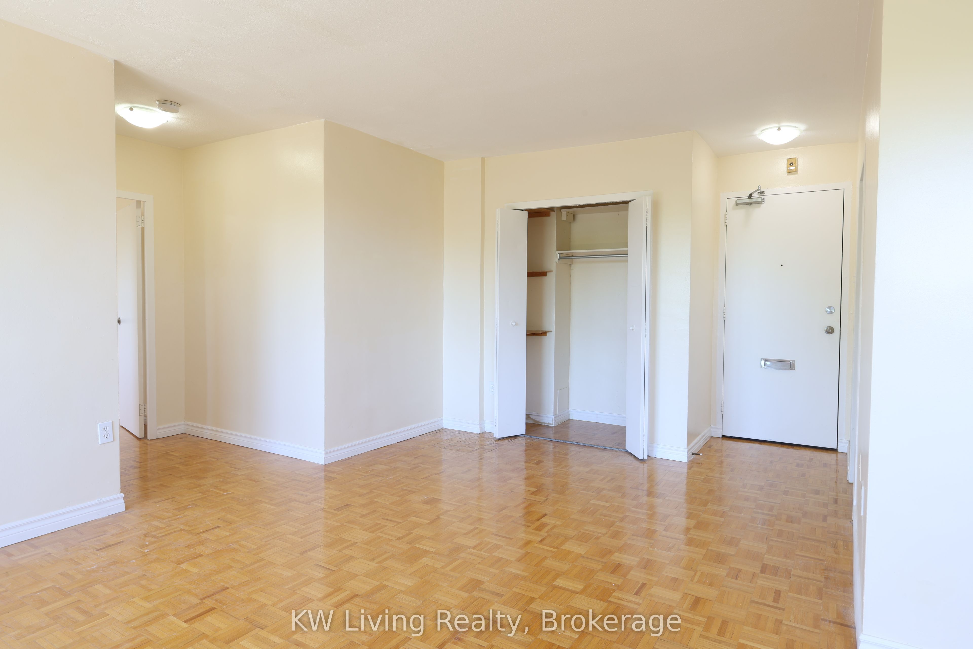 480 Lakeshore Road E 506 Property Photo 18