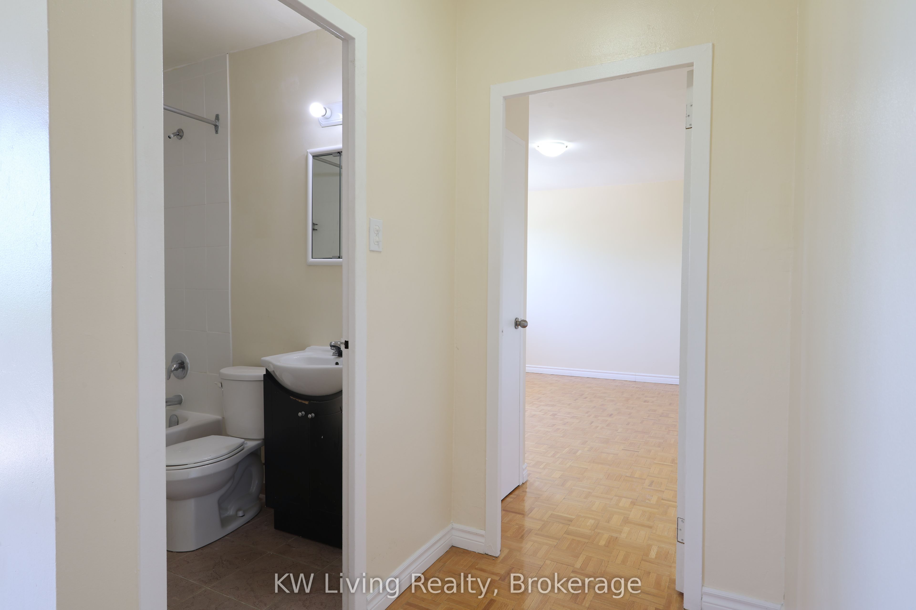 480 Lakeshore Road E 506 Property Photo 20