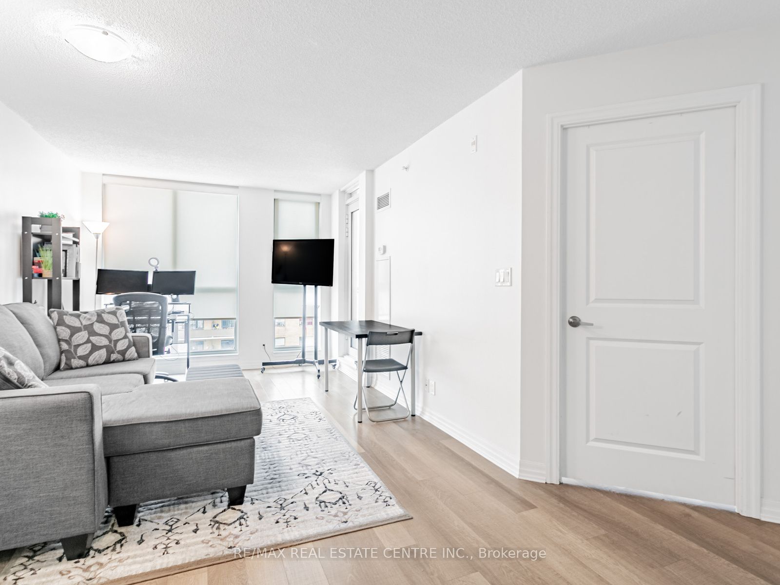 80 Esther Lorrie Drive 720 Property Photo 10