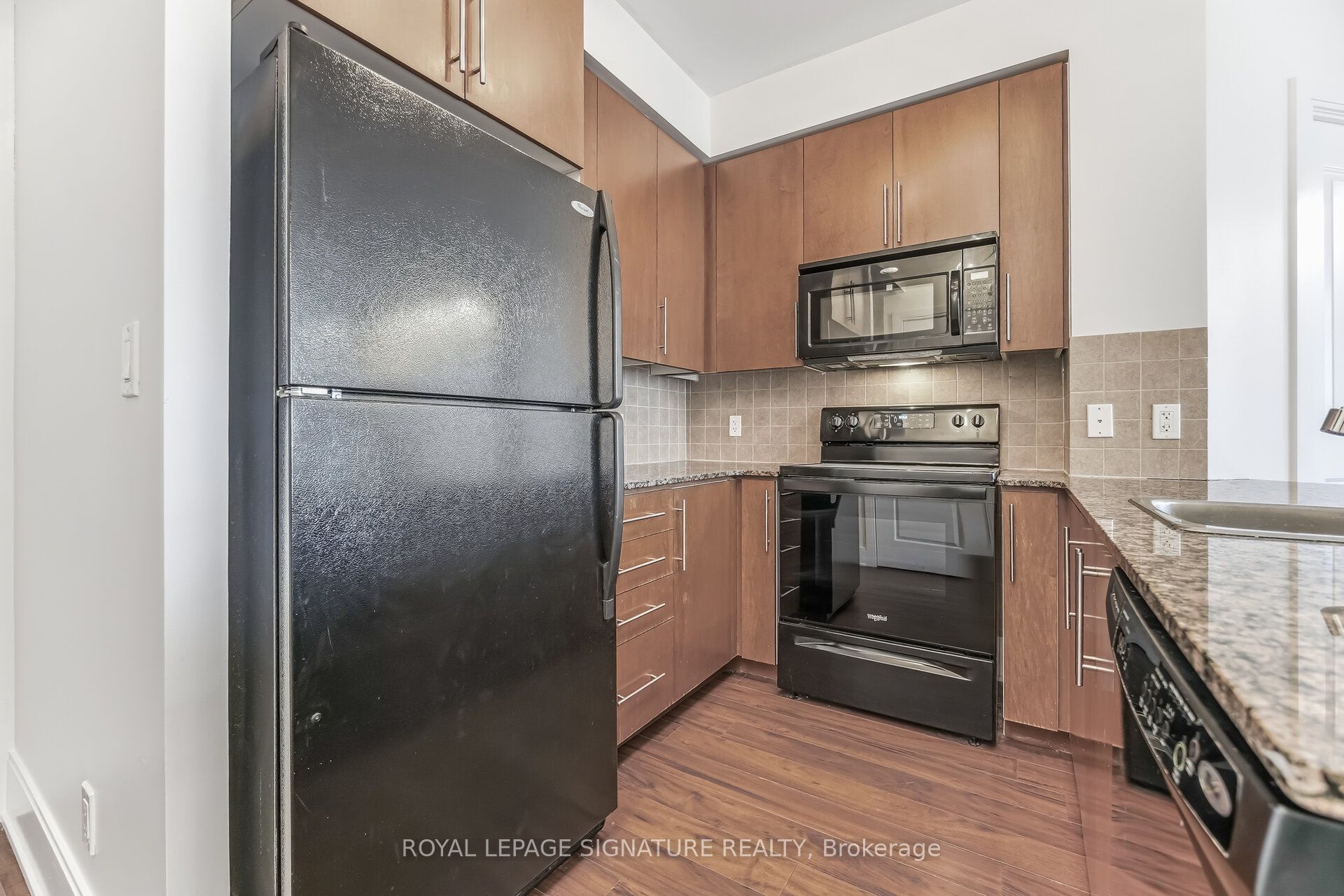 330 Burnhamthorpe Road W 1402 Property Photo 14