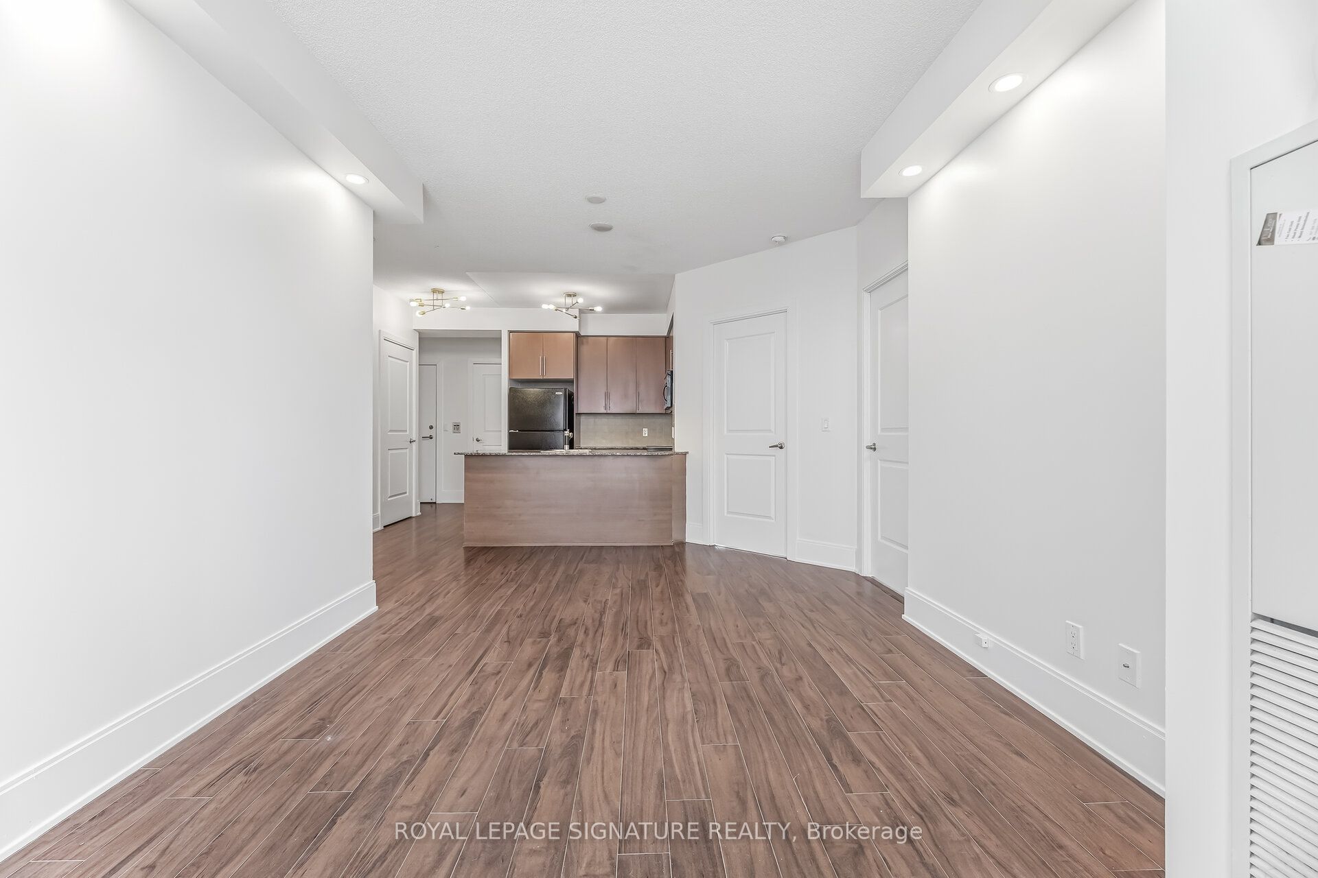 330 Burnhamthorpe Road W 1402 Property Photo 21