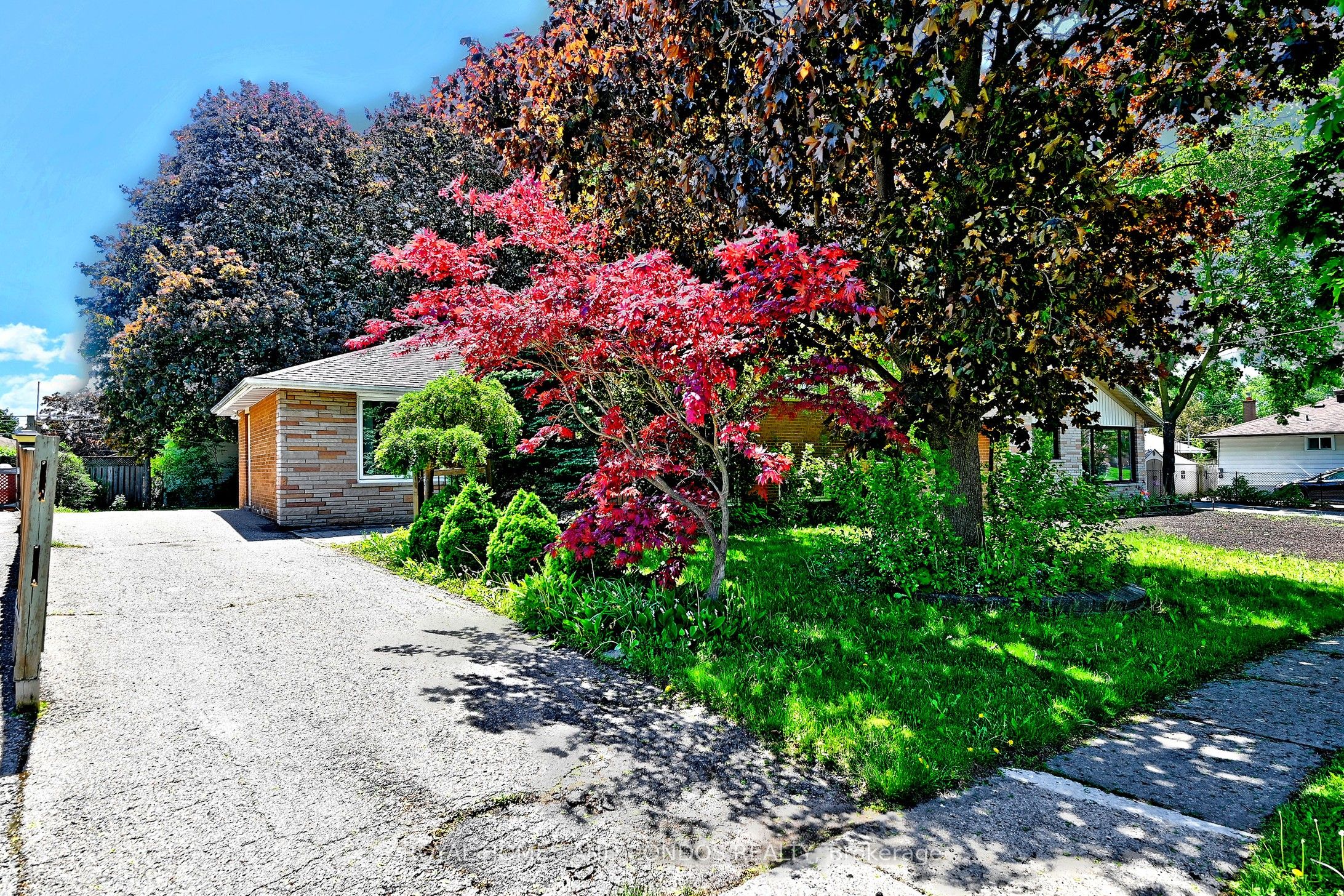 6 Raylawn Crescent
