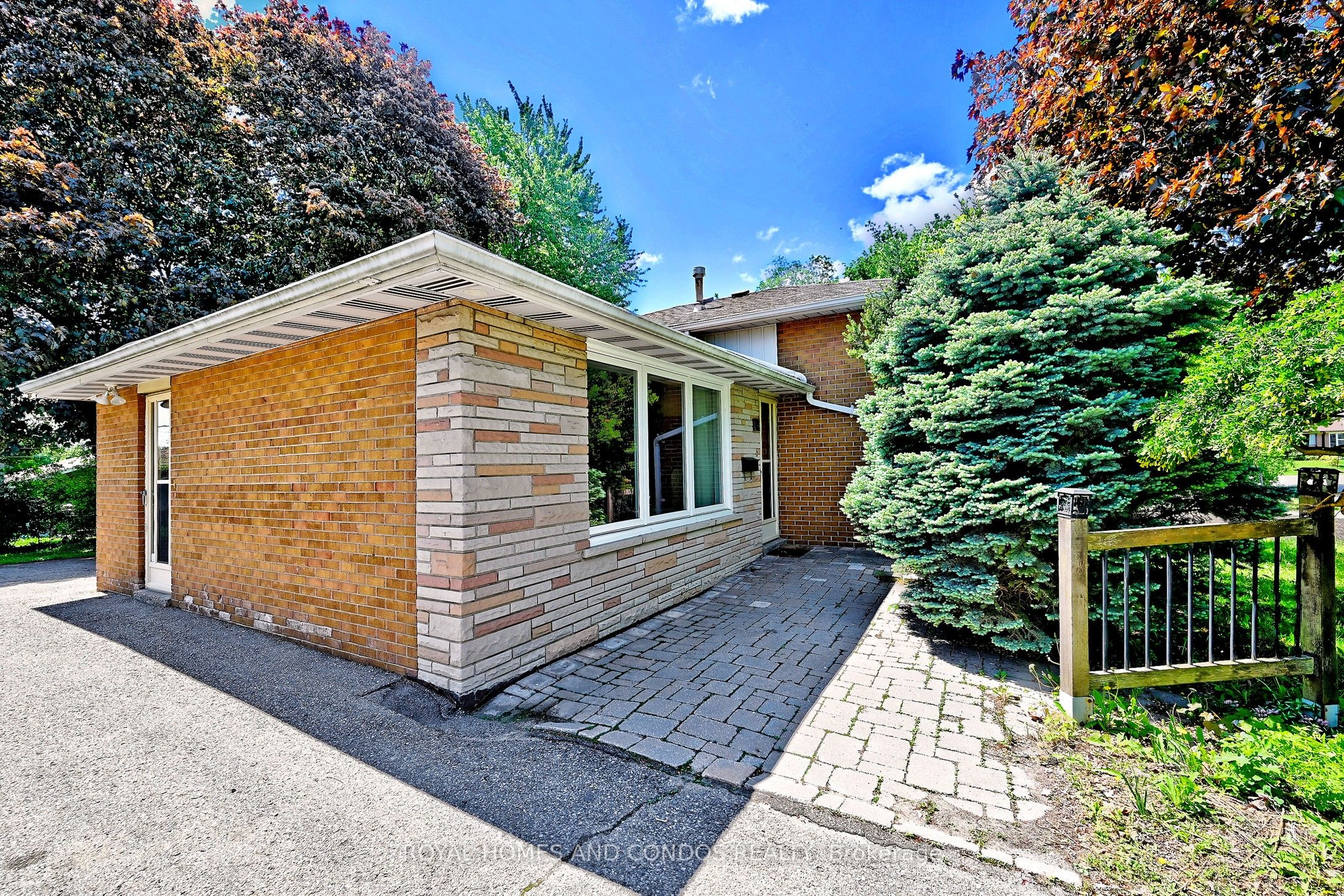 6 Raylawn Crescent Property Photo 5
