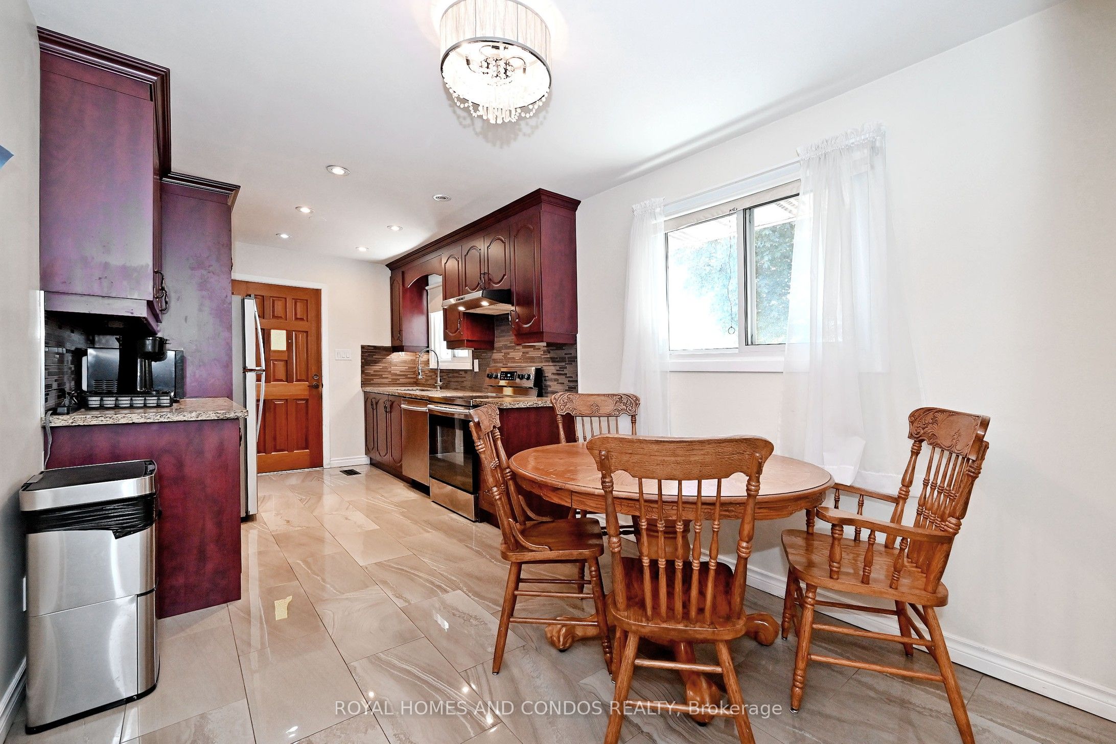 6 Raylawn Crescent Property Photo 16