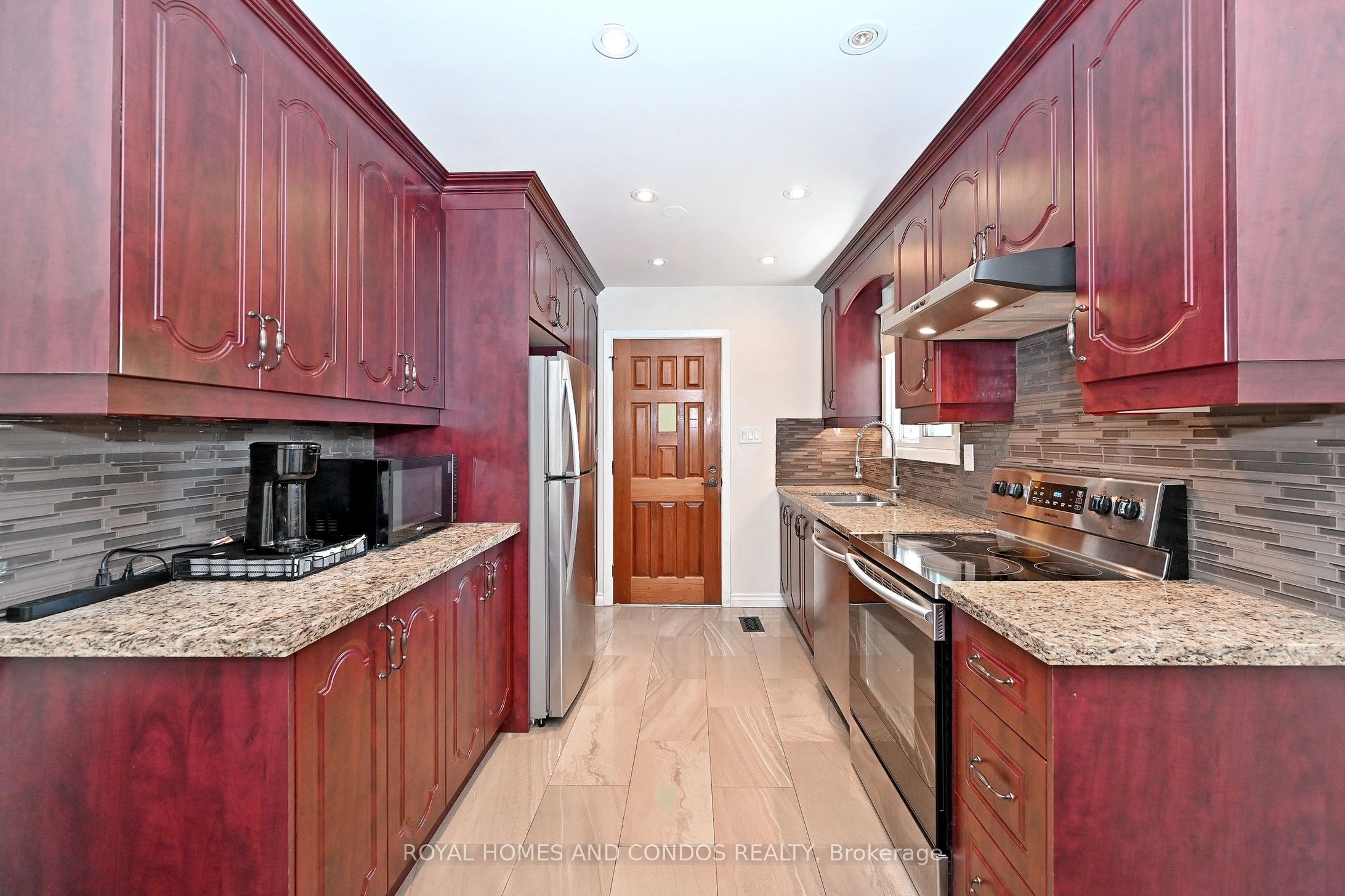 6 Raylawn Crescent Property Photo 17