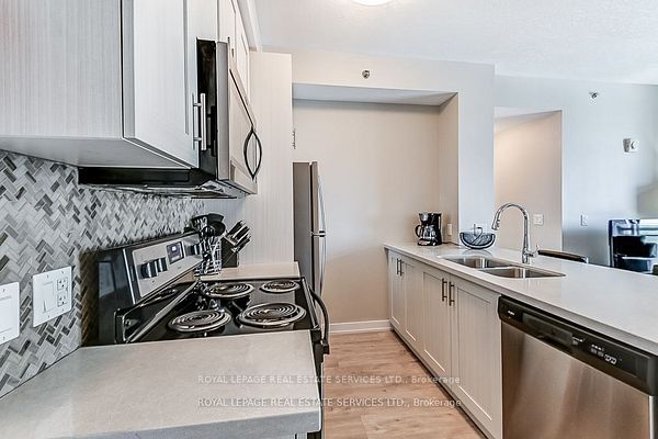 2490 Old Bronte Road 503 Property Photo 6