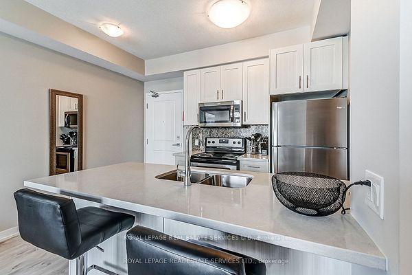 2490 Old Bronte Road 503 Property Photo 8