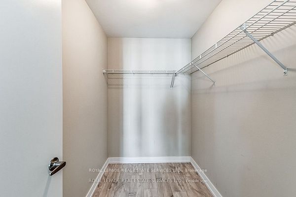 2490 Old Bronte Road 503 Property Photo 16