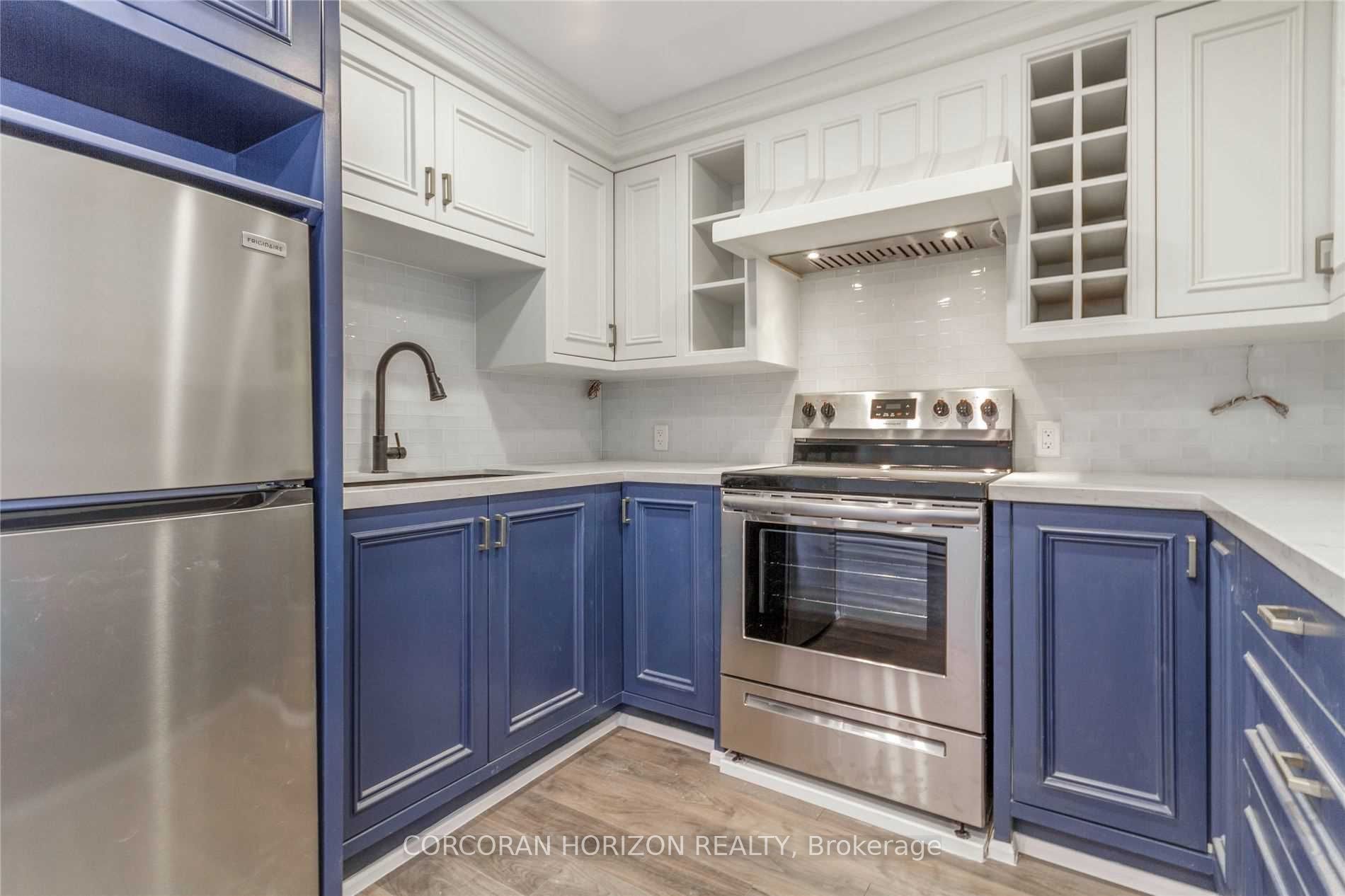2261 Dundas Street W Property Photo 13