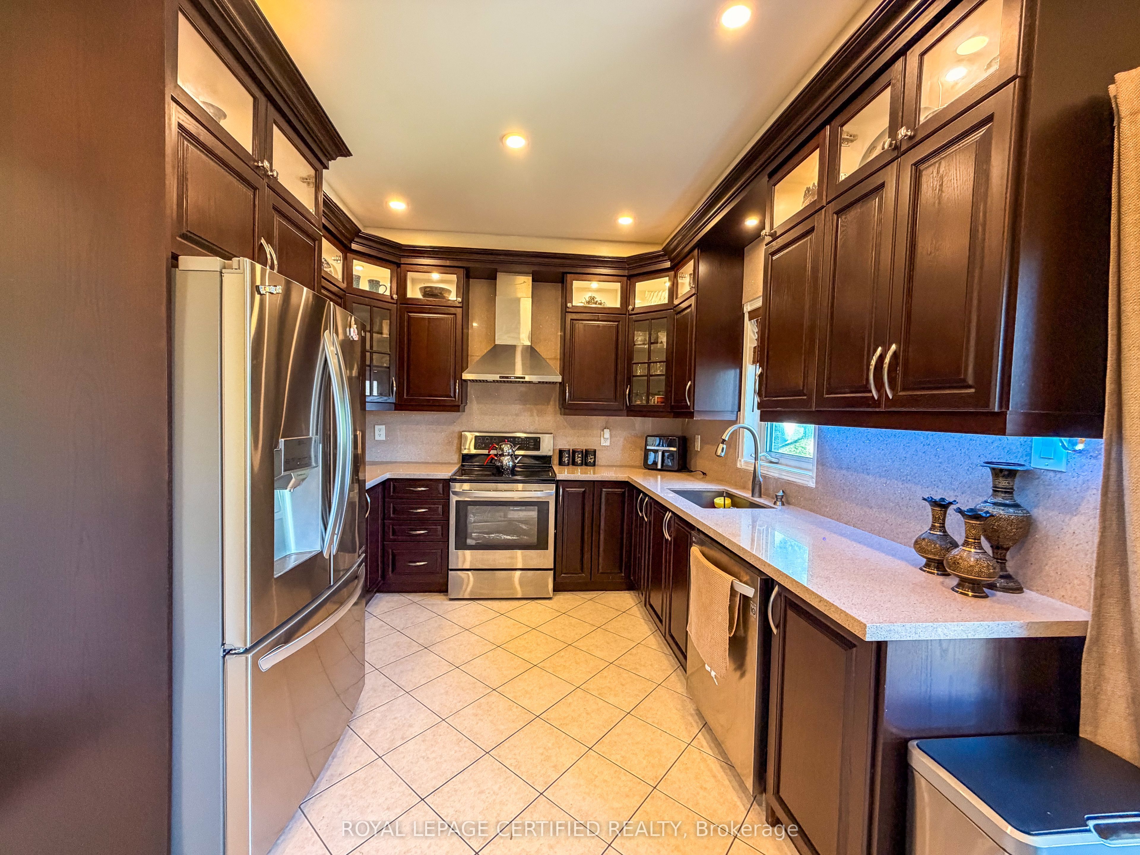 7349 Zinnia Place Property Photo 10