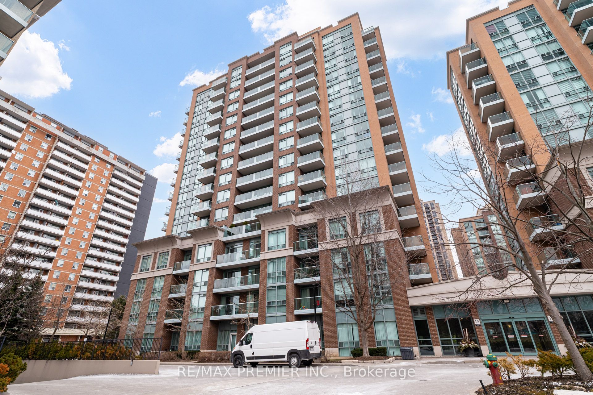 15 Michael Power Place PH06