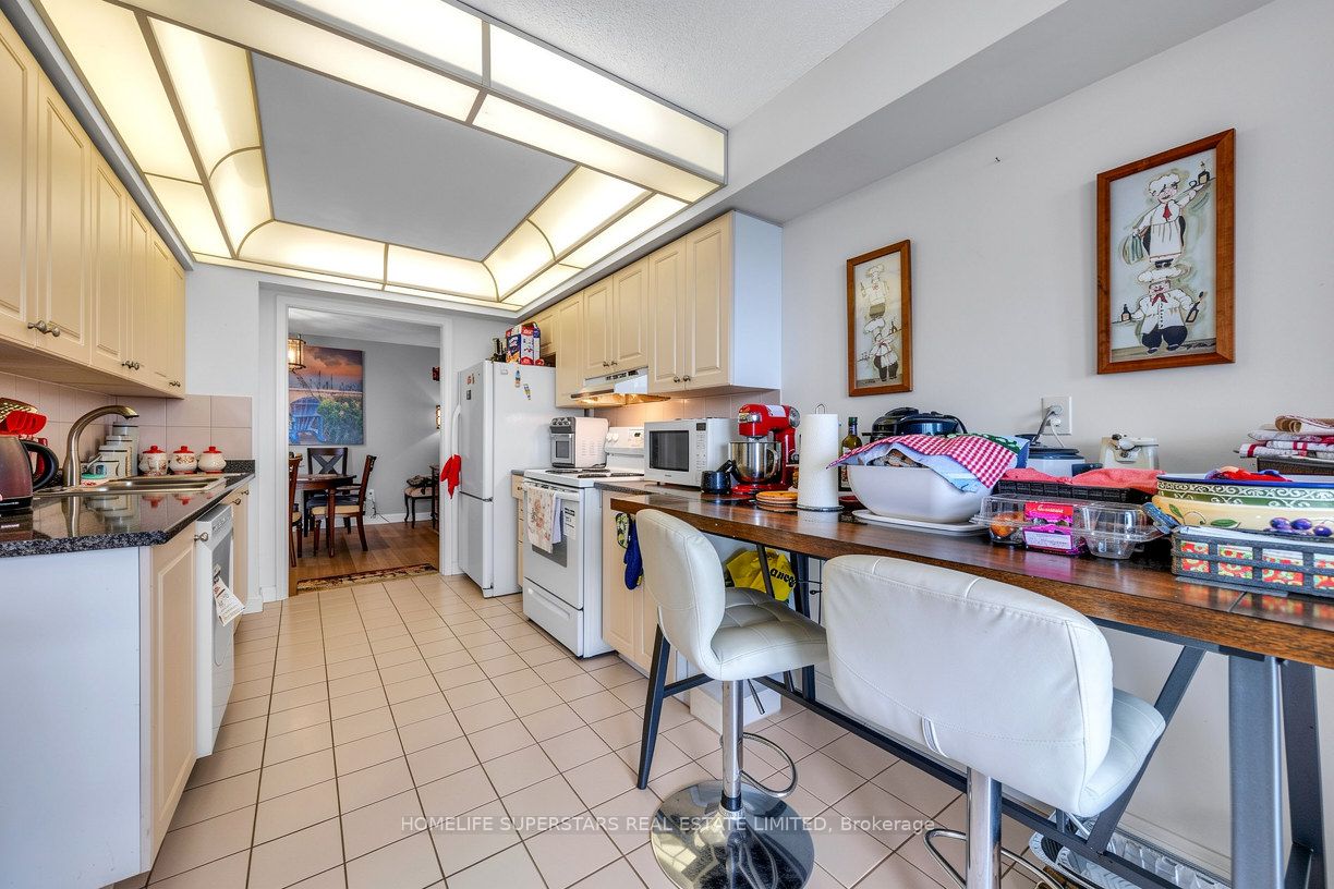 24 Hanover Road 907 Property Photo 12