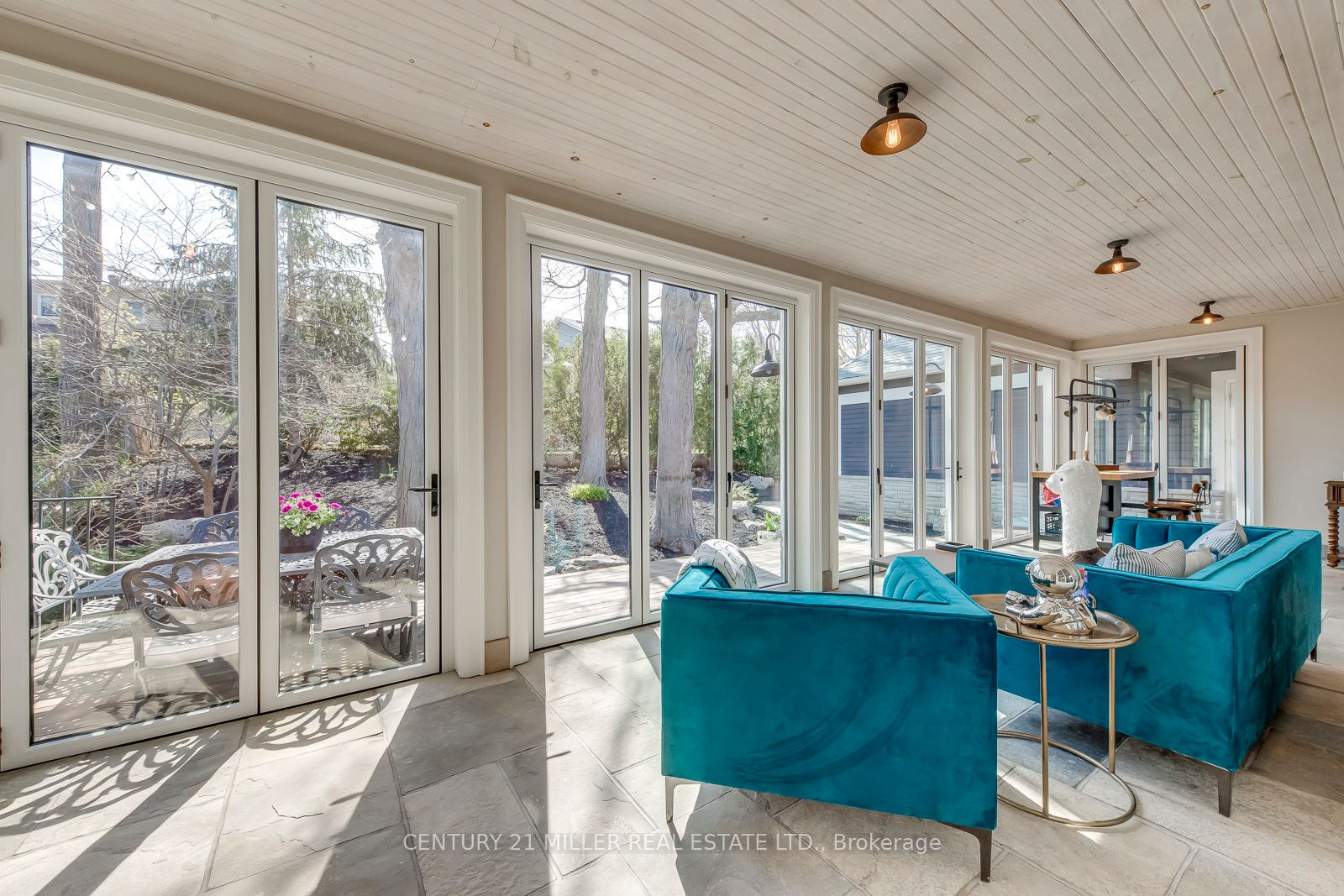 75 Charles Street Property Photo 16