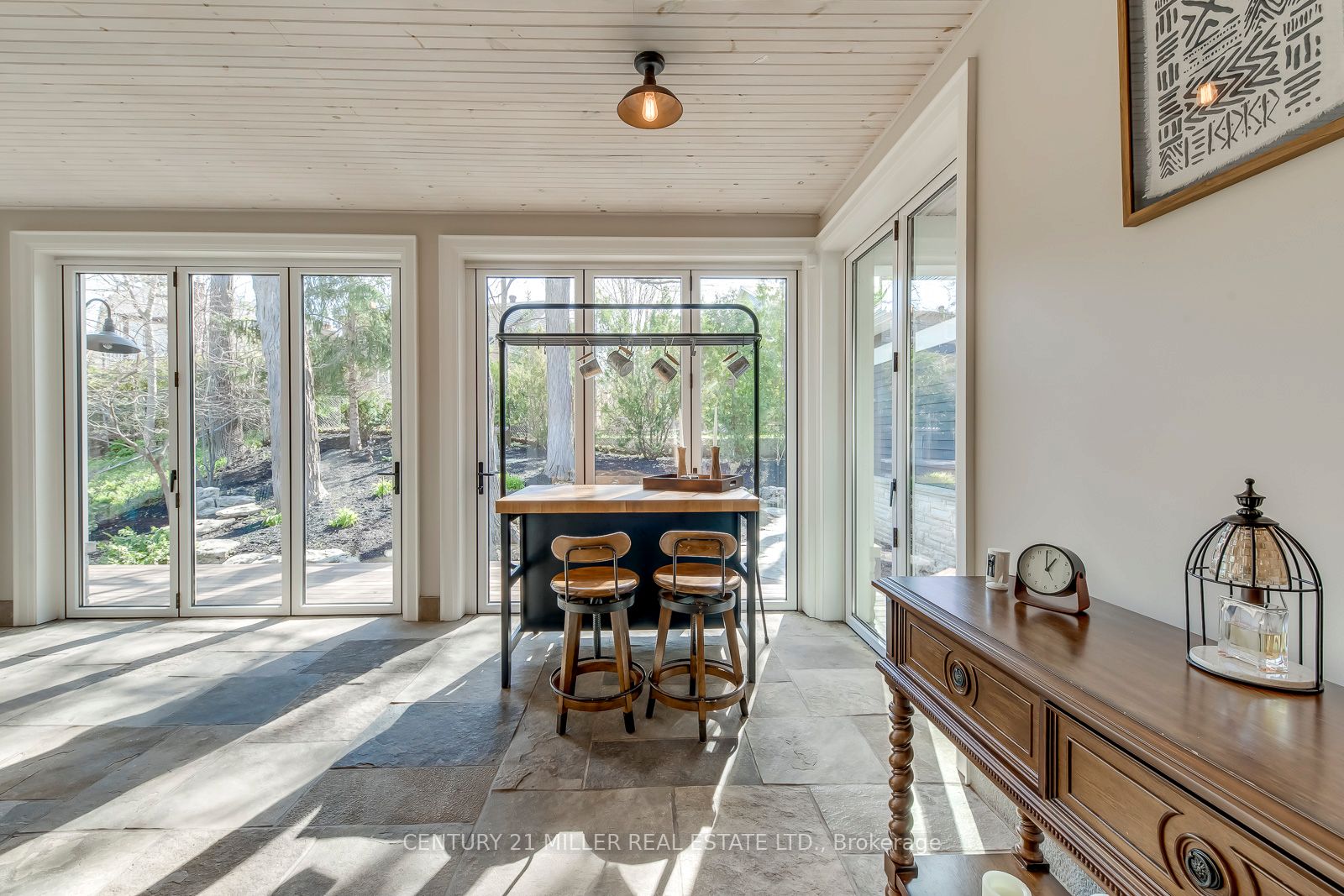75 Charles Street Property Photo 19