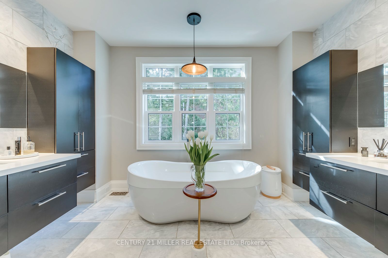 75 Charles Street Property Photo 22