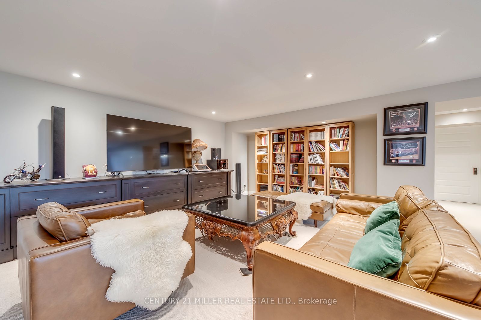75 Charles Street Property Photo 34
