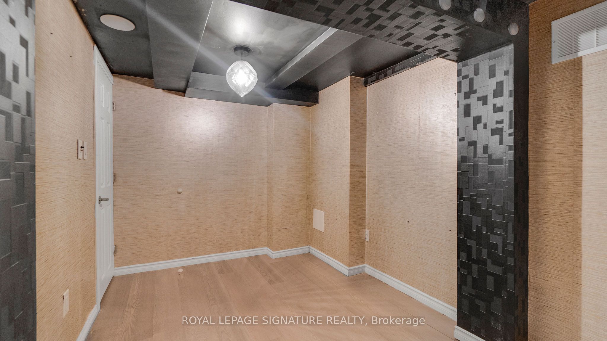 140 Trafalgar Road Property Photo 34