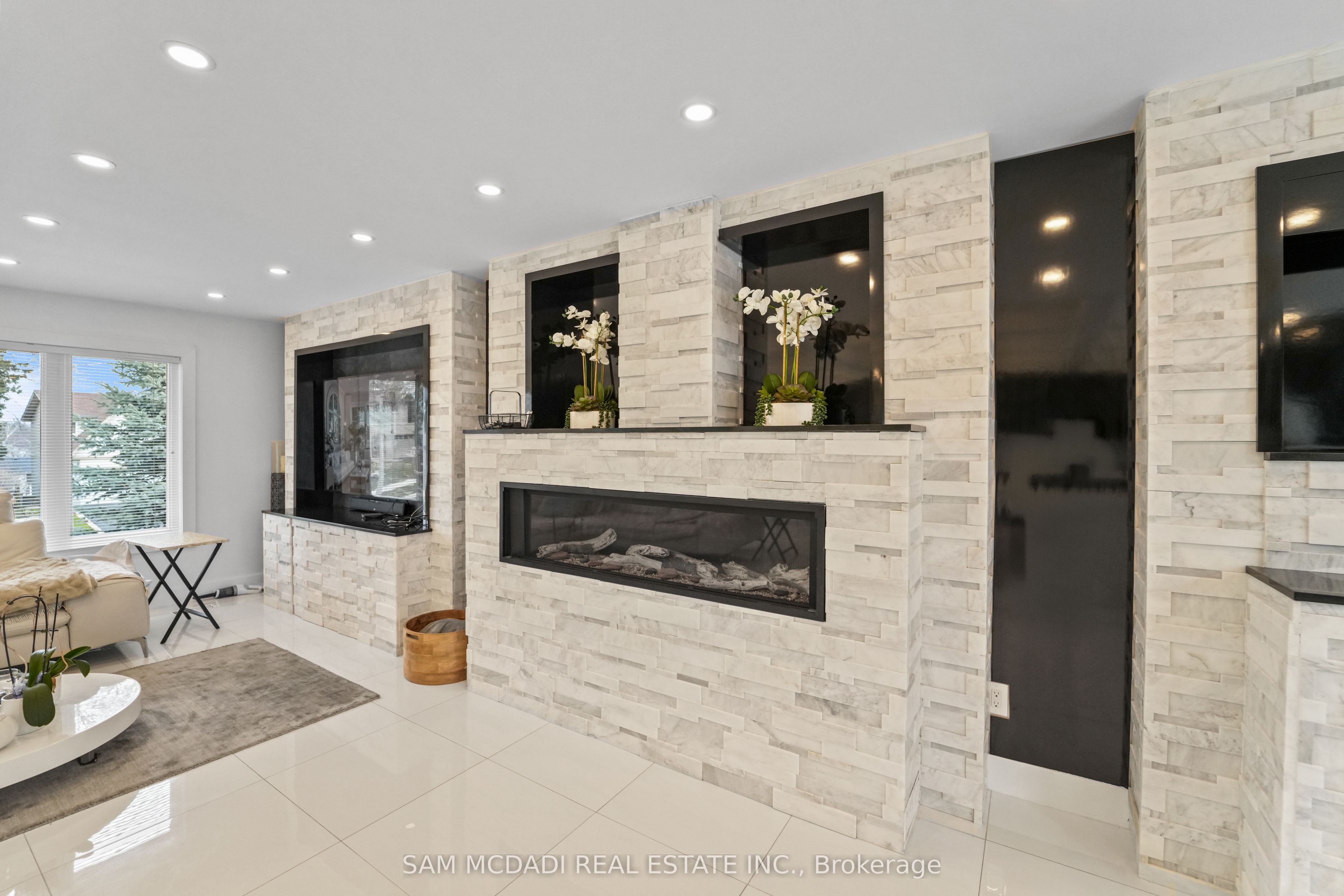 1434 Petrie Way Property Photo 17