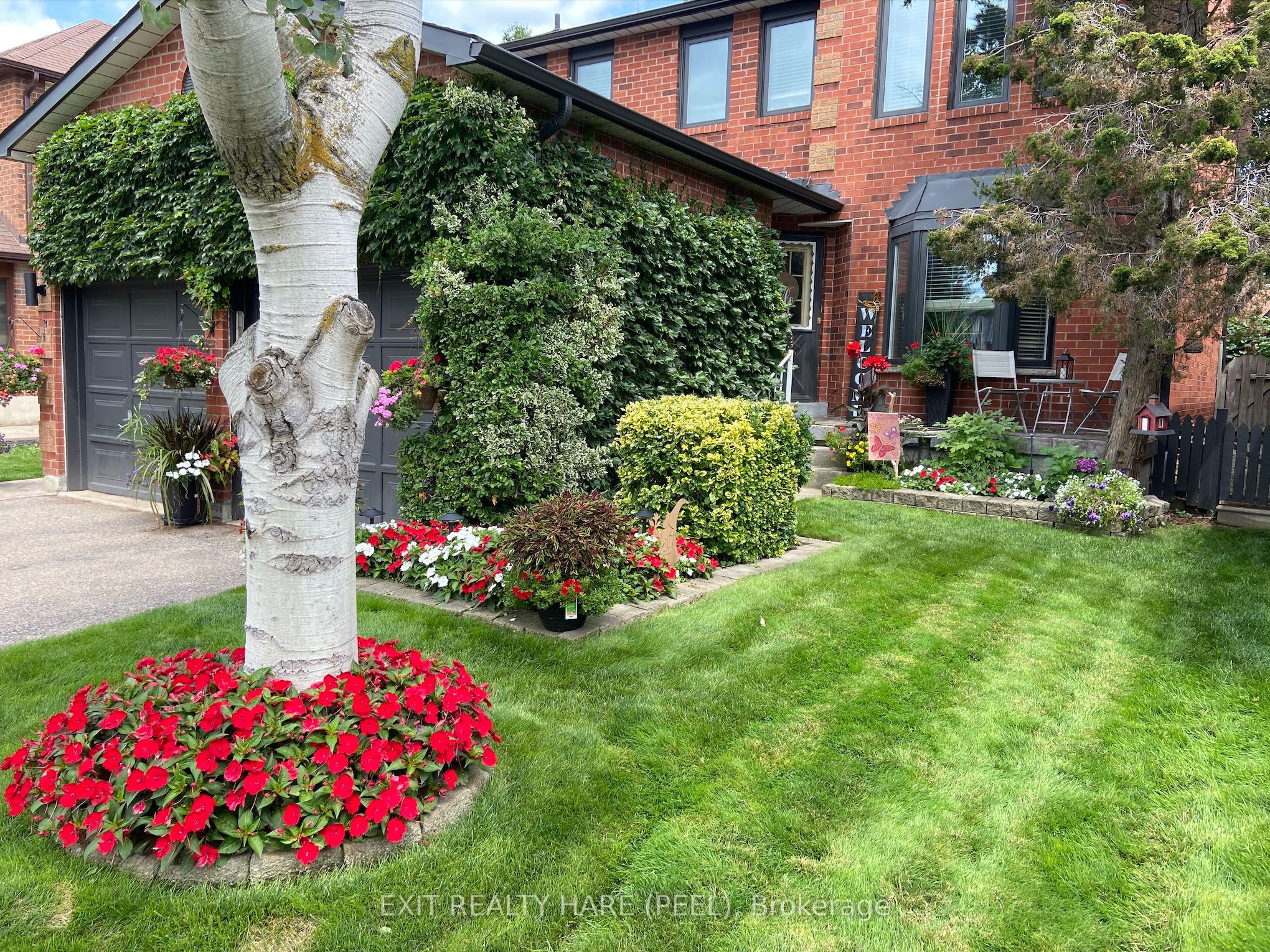 77 Lord Simcoe Drive Property Photo 1