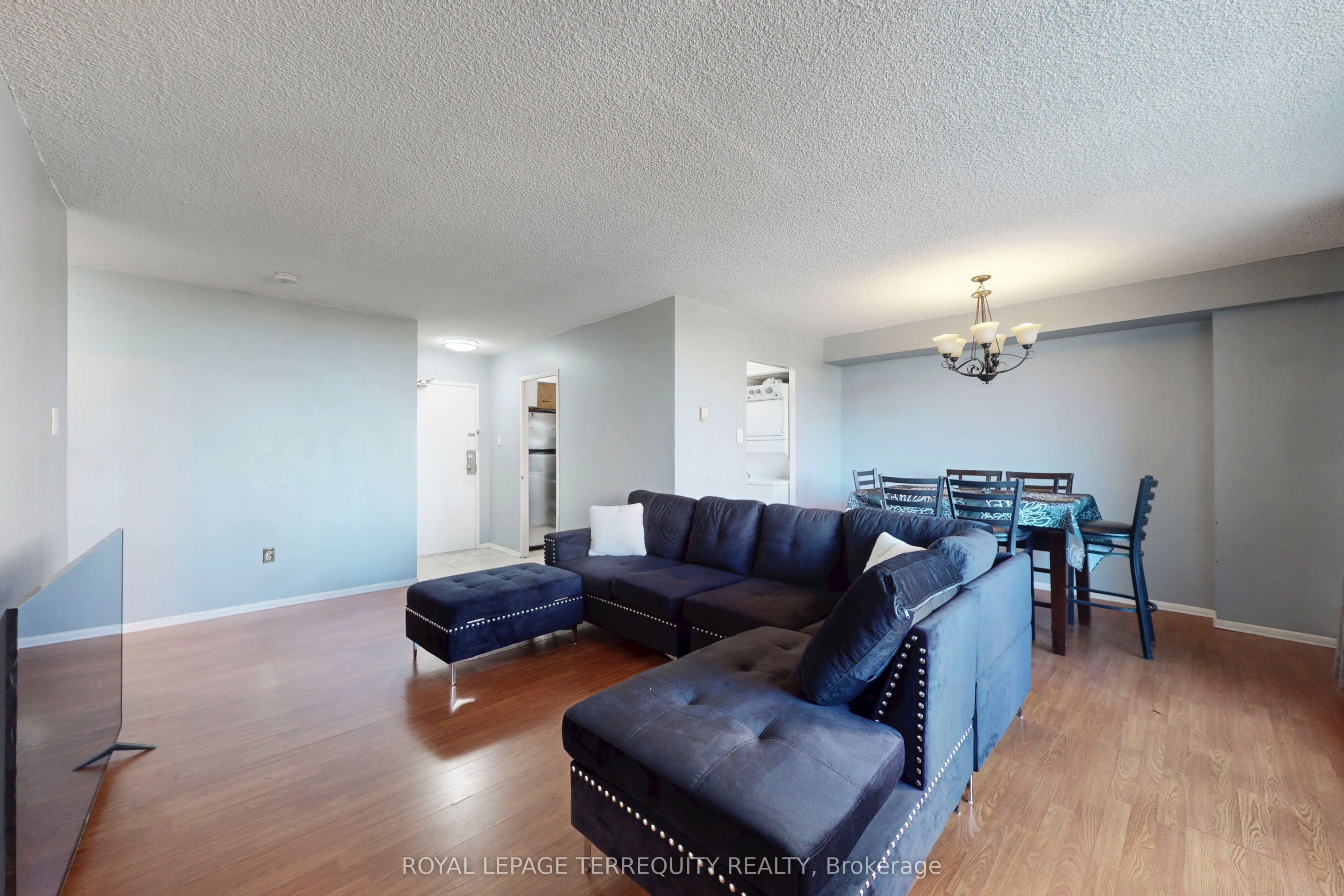 5 San Romanoway 410 Property Photo 1