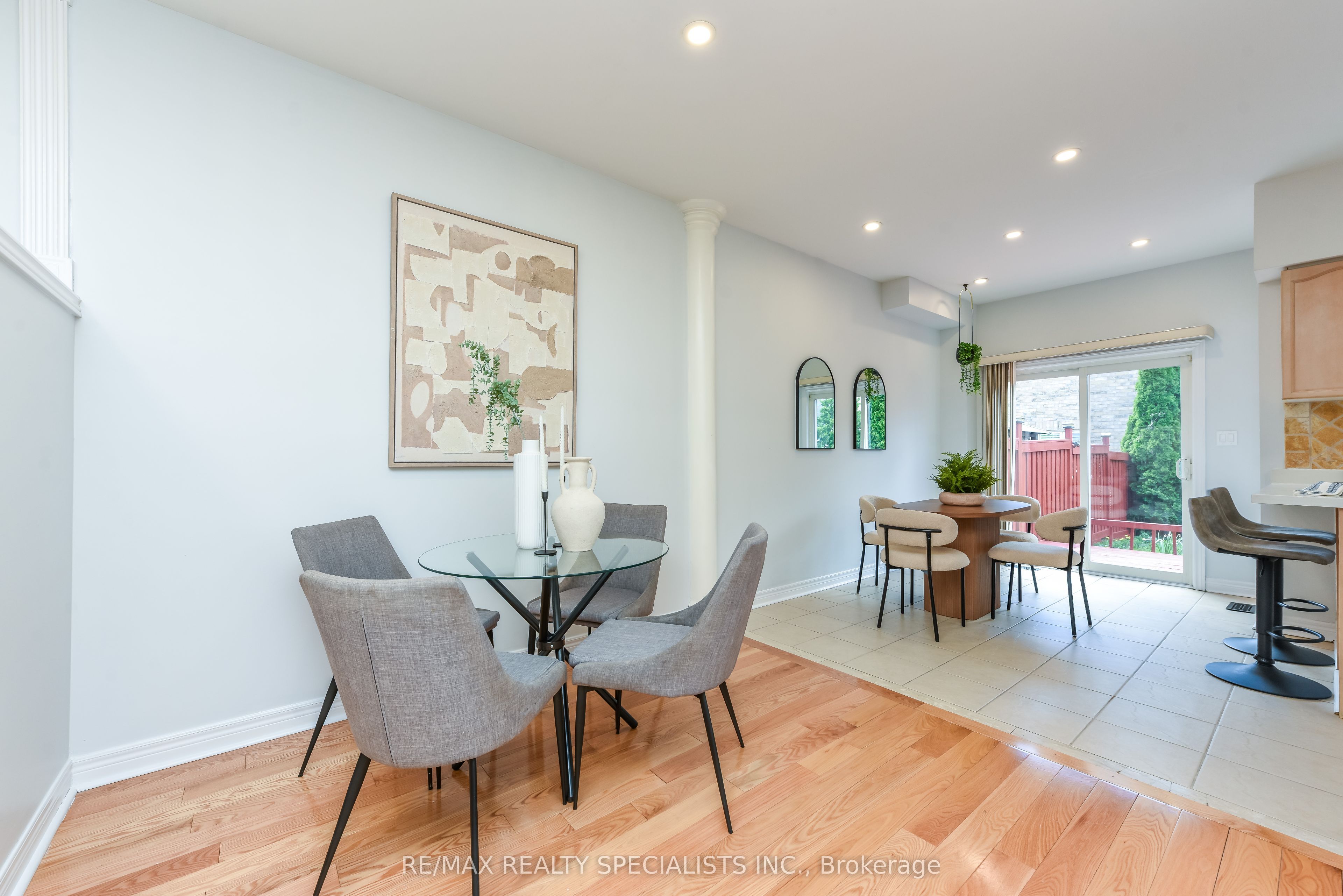 5624 Freshwater Drive Property Photo 8