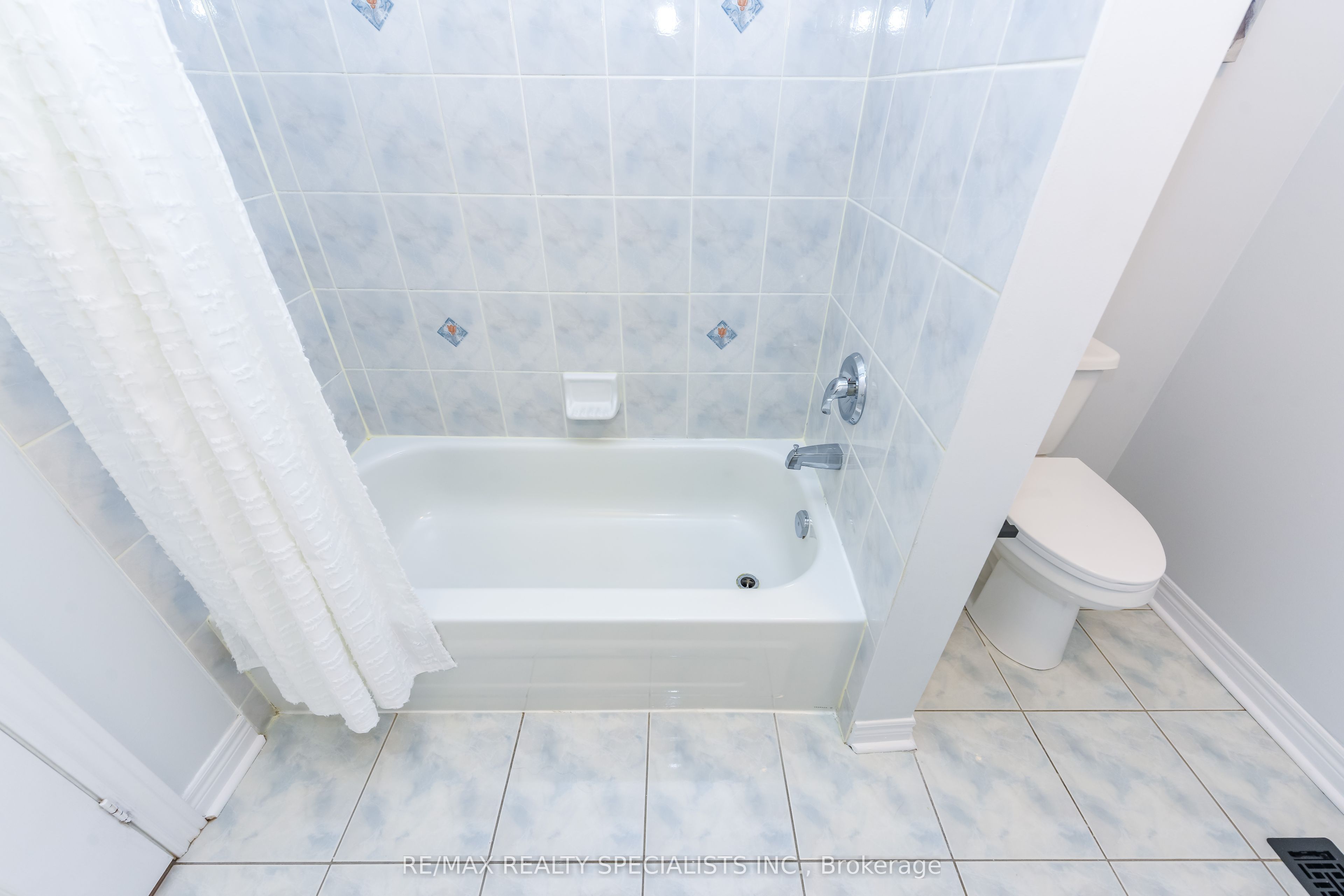 5624 Freshwater Drive Property Photo 25