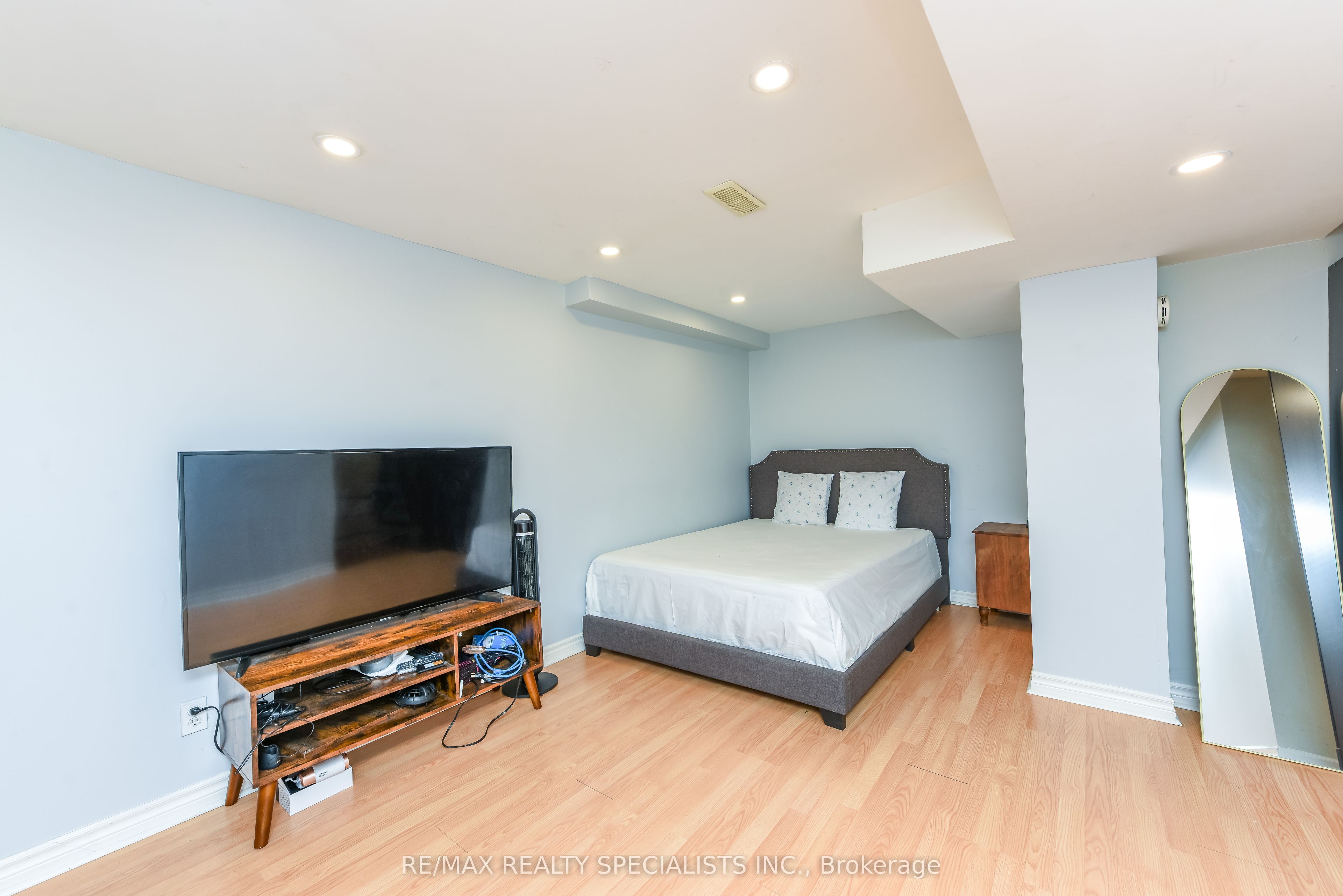 5624 Freshwater Drive Property Photo 35