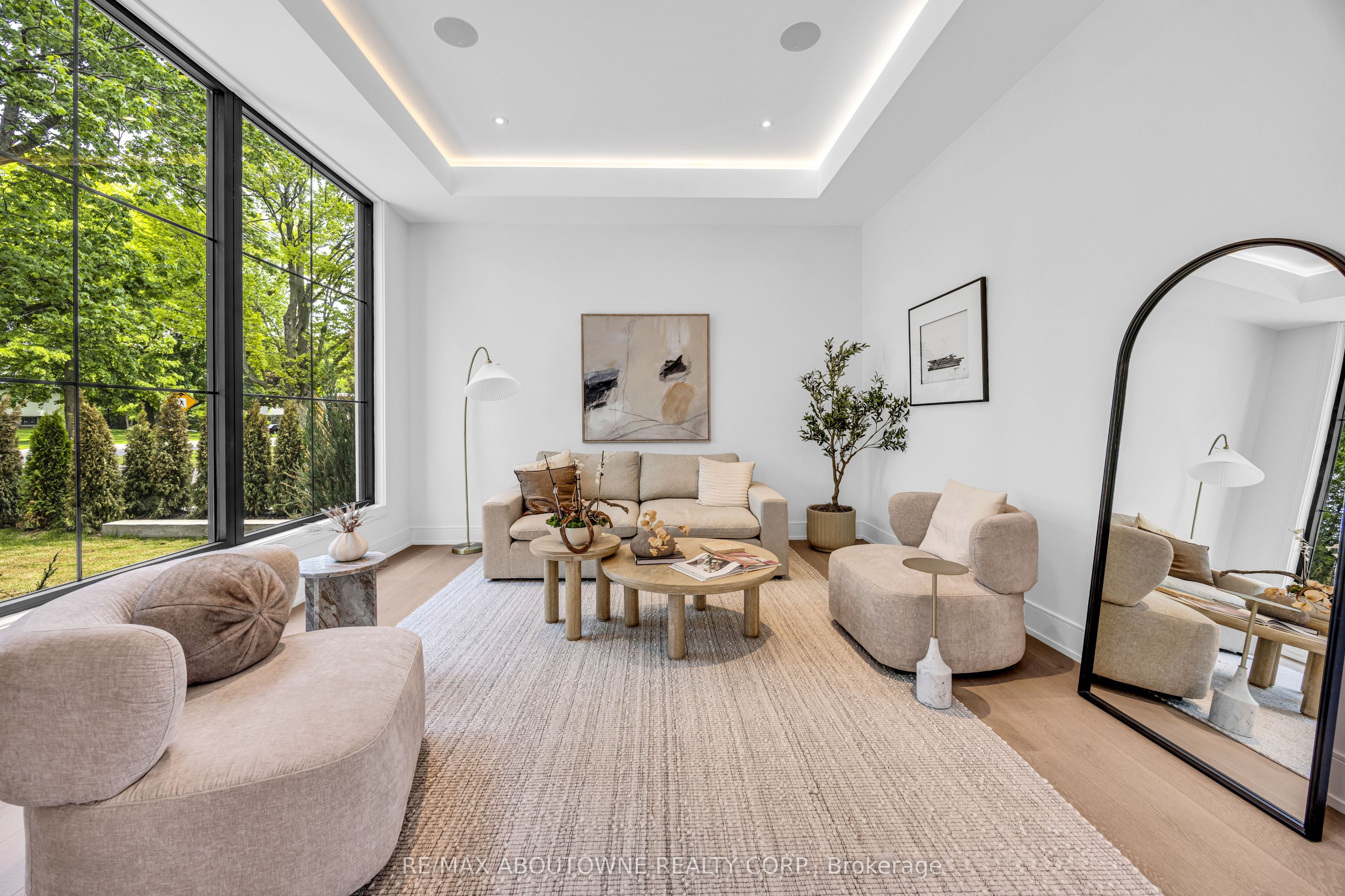 152 Third Line Property Photo 6