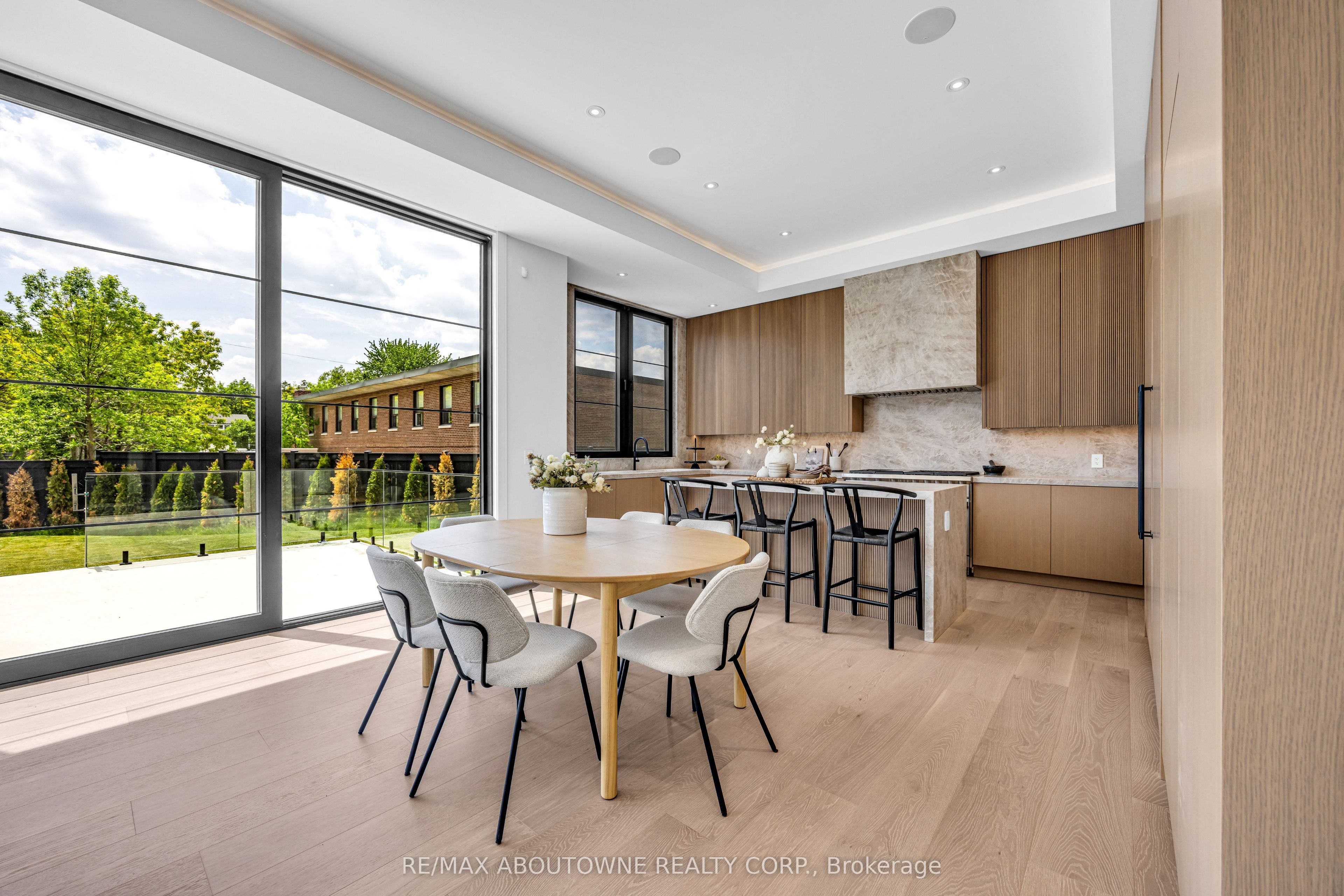152 Third Line Property Photo 12