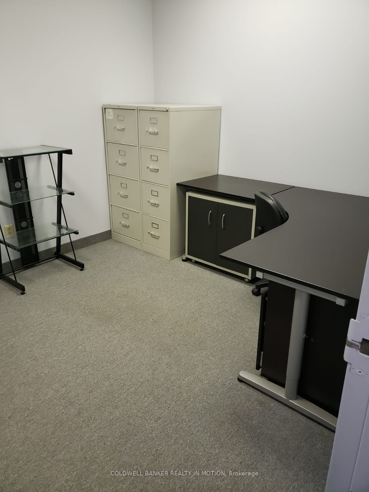 215 Traders Boulevard E #7 Property Photo 4