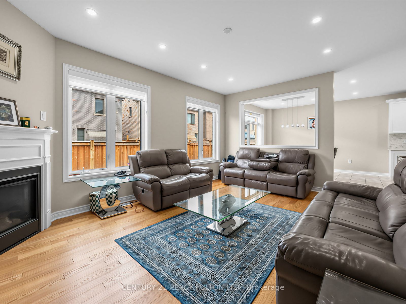 54 Farringdon Crescent Property Photo 4