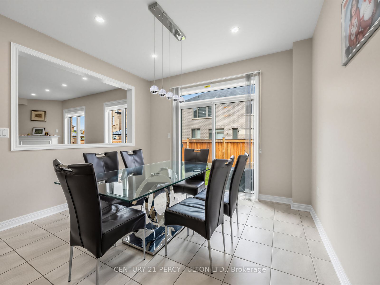 54 Farringdon Crescent Property Photo 9