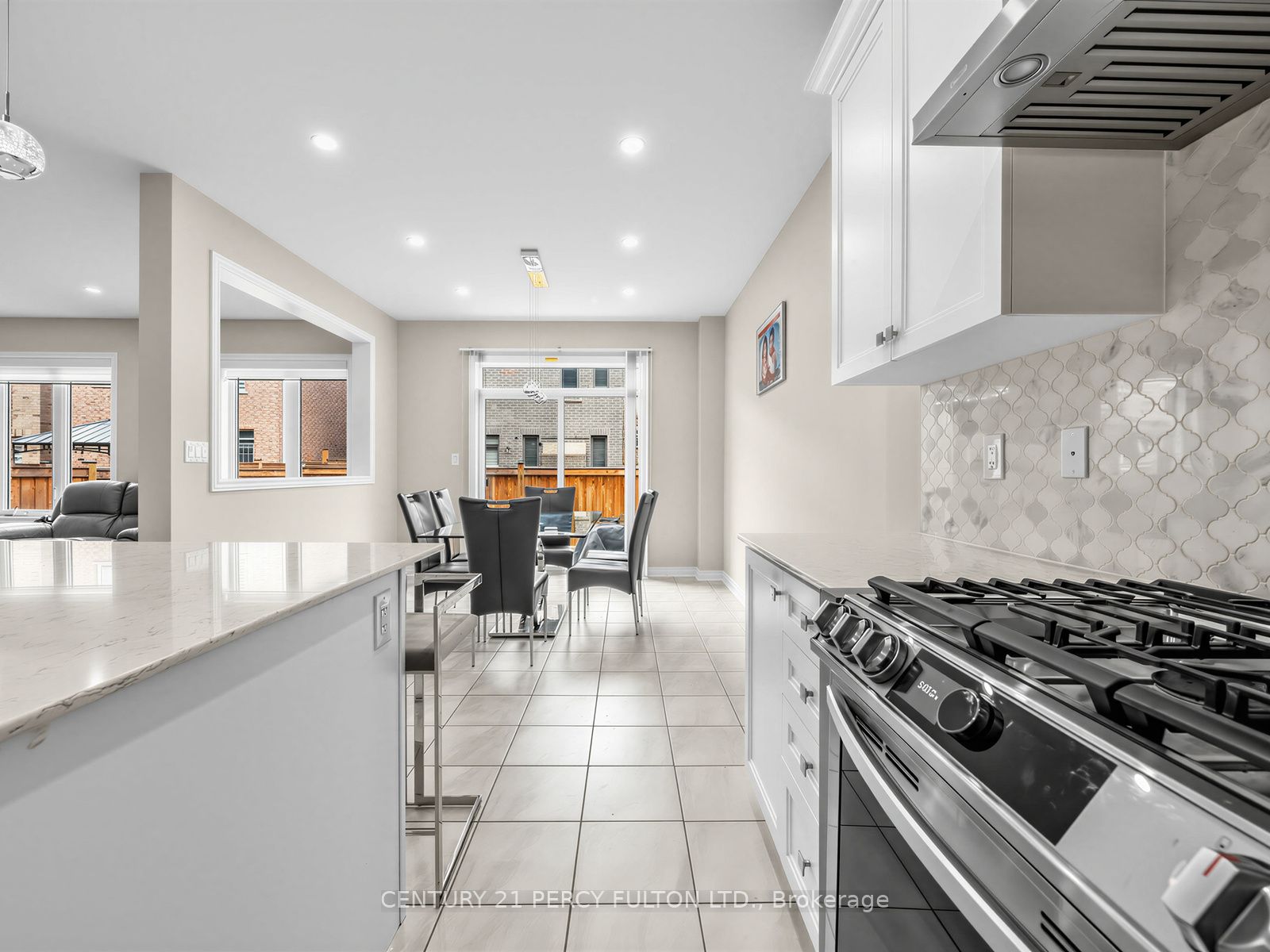 54 Farringdon Crescent Property Photo 13