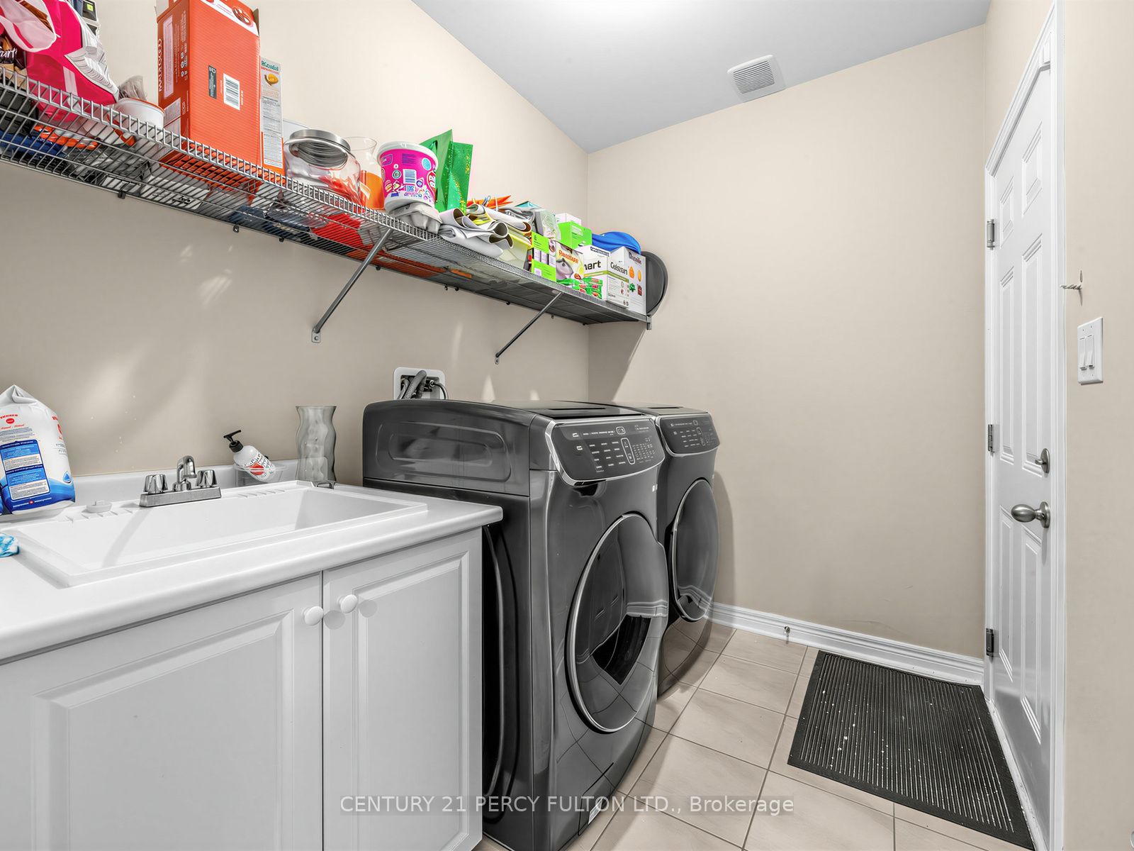54 Farringdon Crescent Property Photo 16