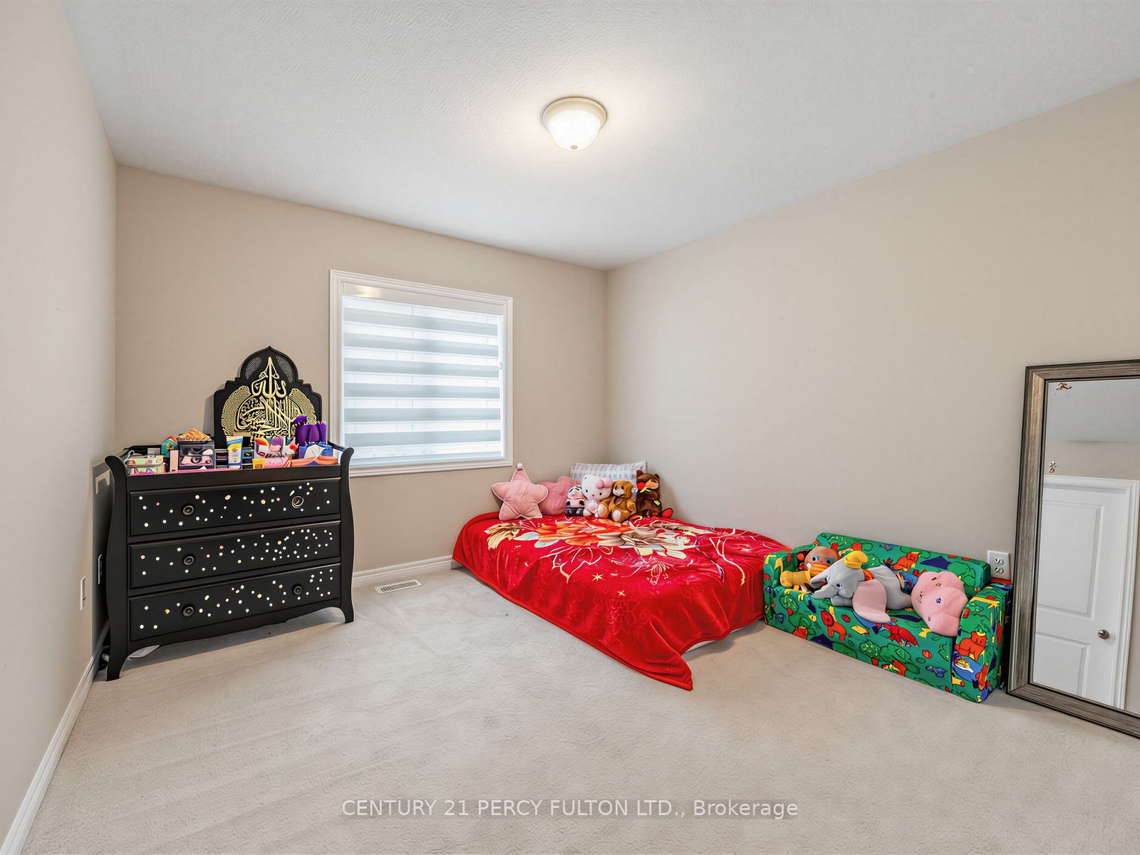 54 Farringdon Crescent Property Photo 25