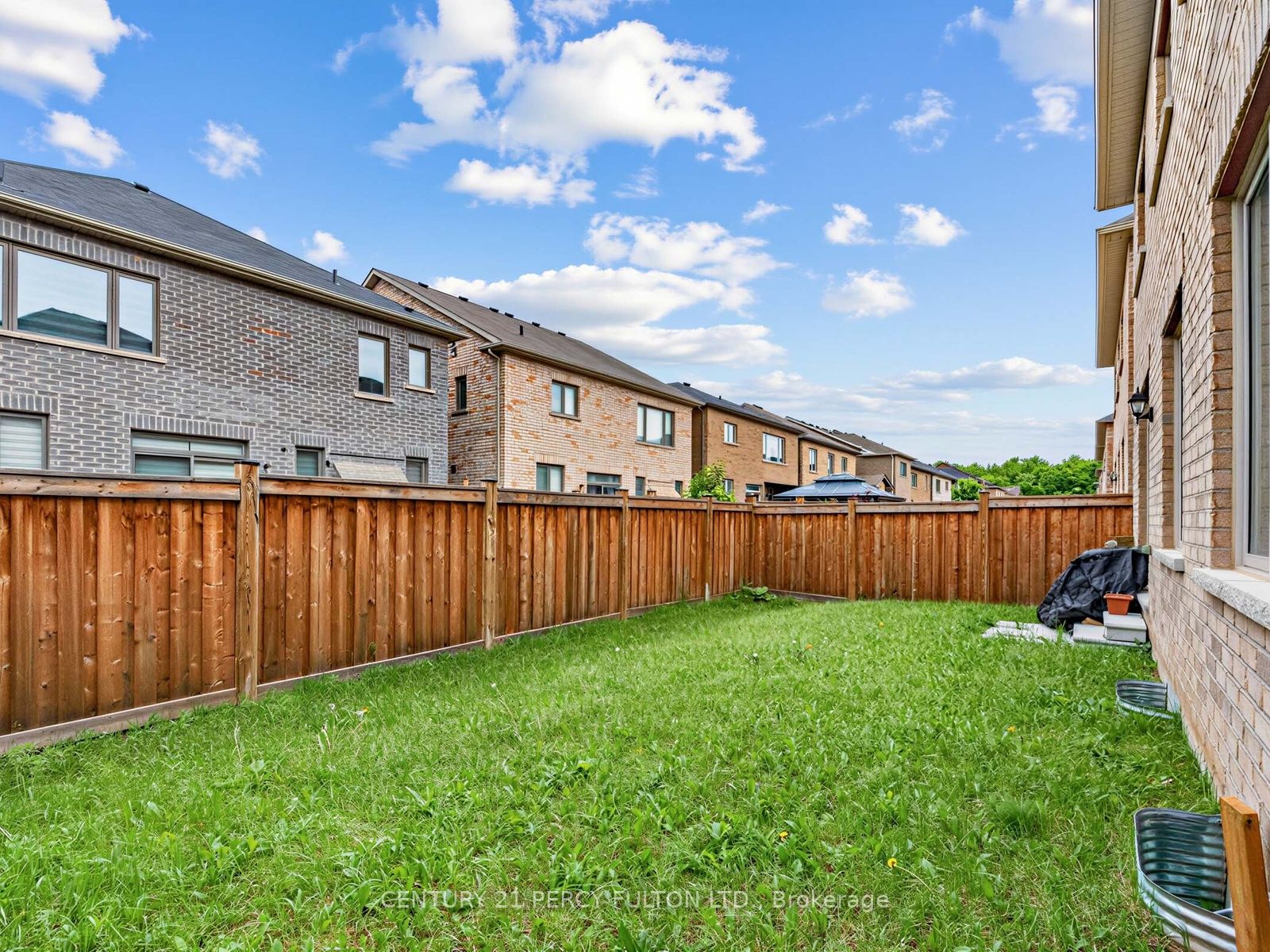 54 Farringdon Crescent Property Photo 32